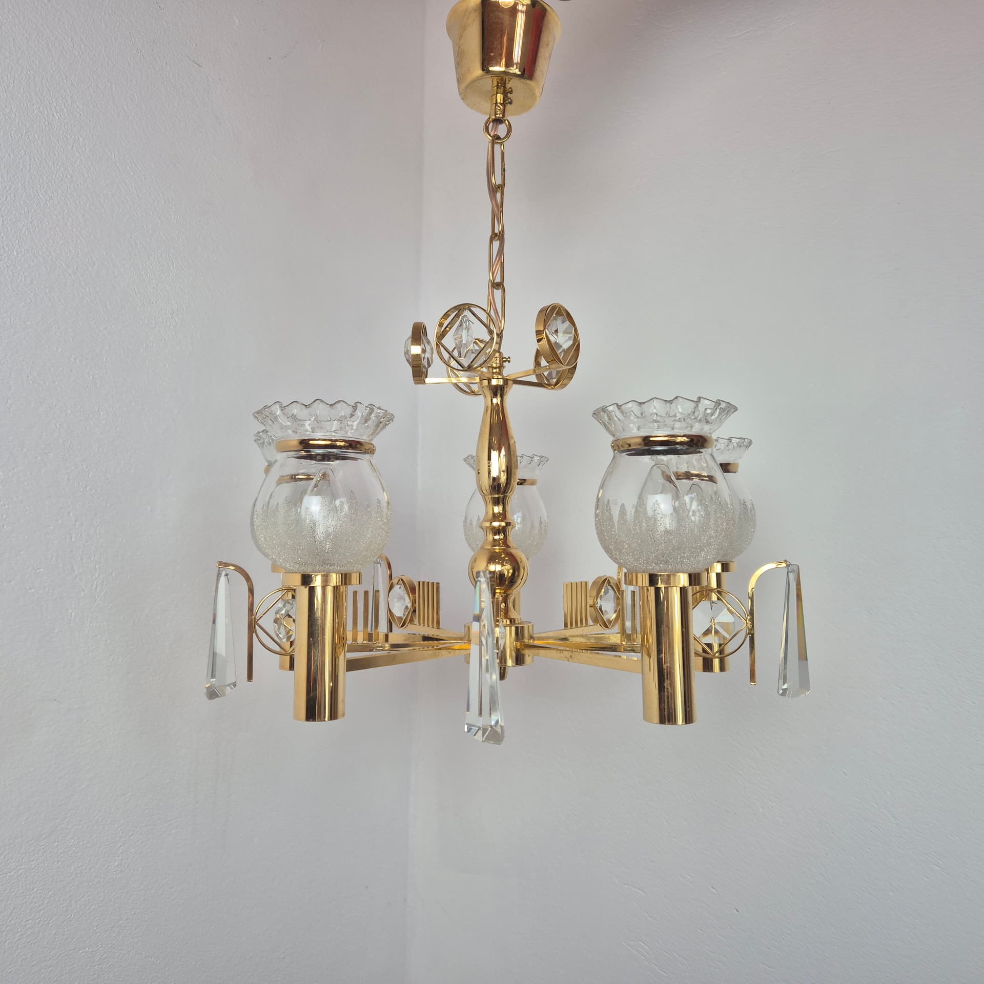 Chandelier, gold brass, transparent glass, Norway, 1970s. - 300581