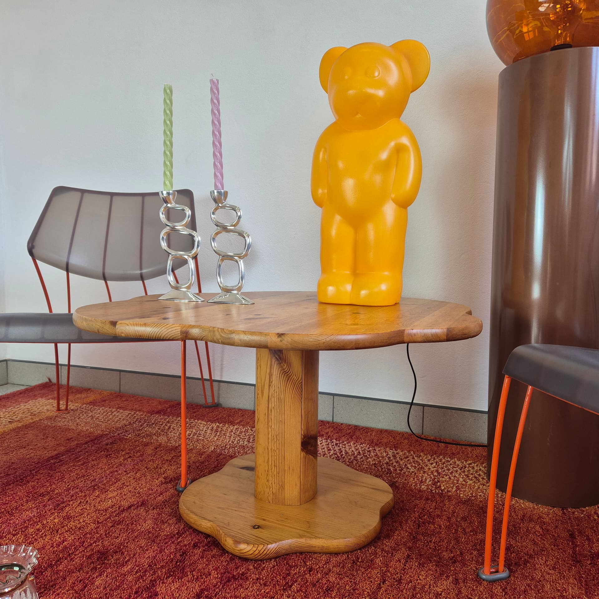 Coffee table, R. Daumiller style, brown pine, 1970s. - 300607