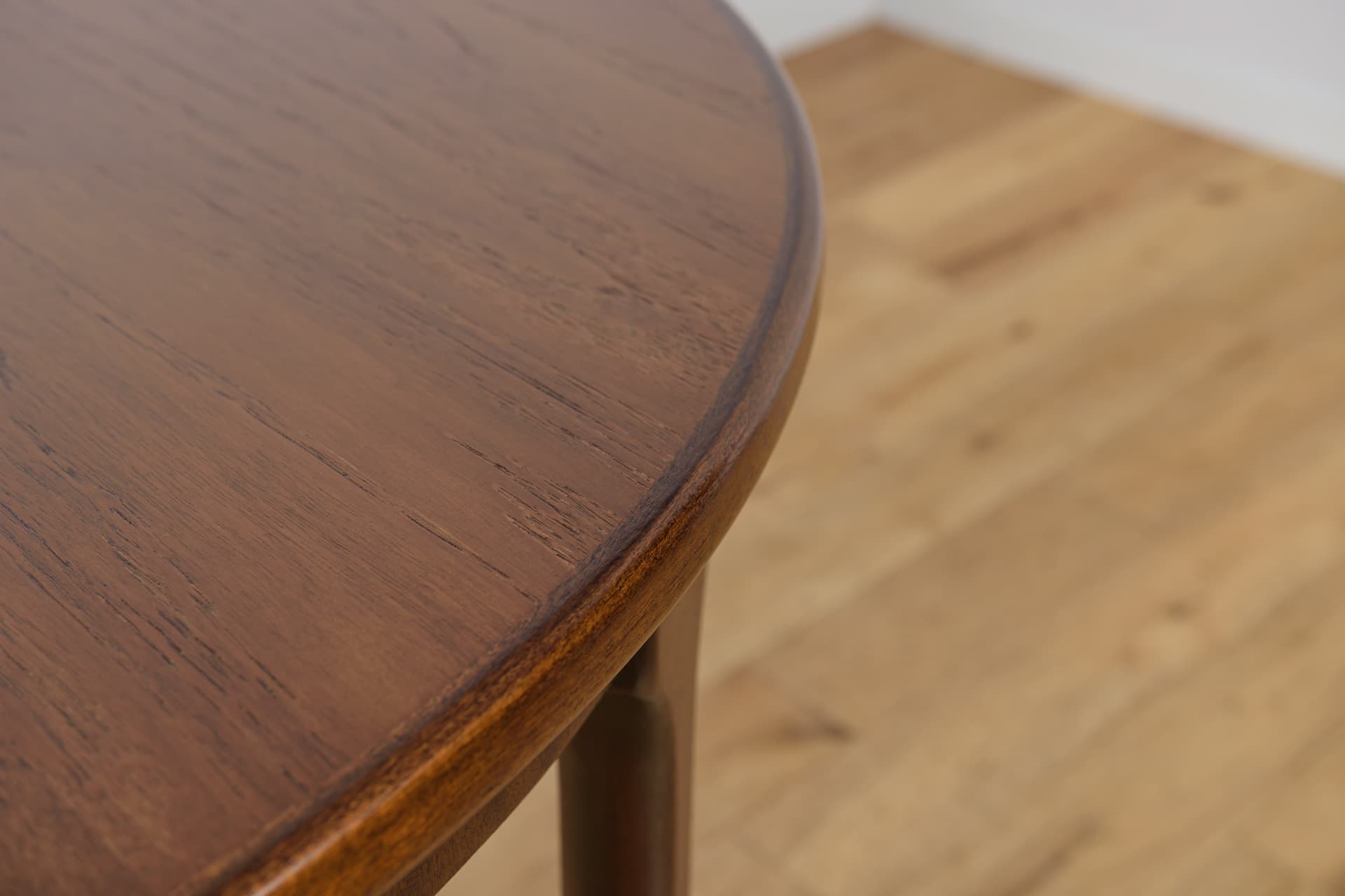 Stół rozkładany owalny, teak brązowoczerwony, McIntosh, Wielka Brytania, lata 60. - 300648
