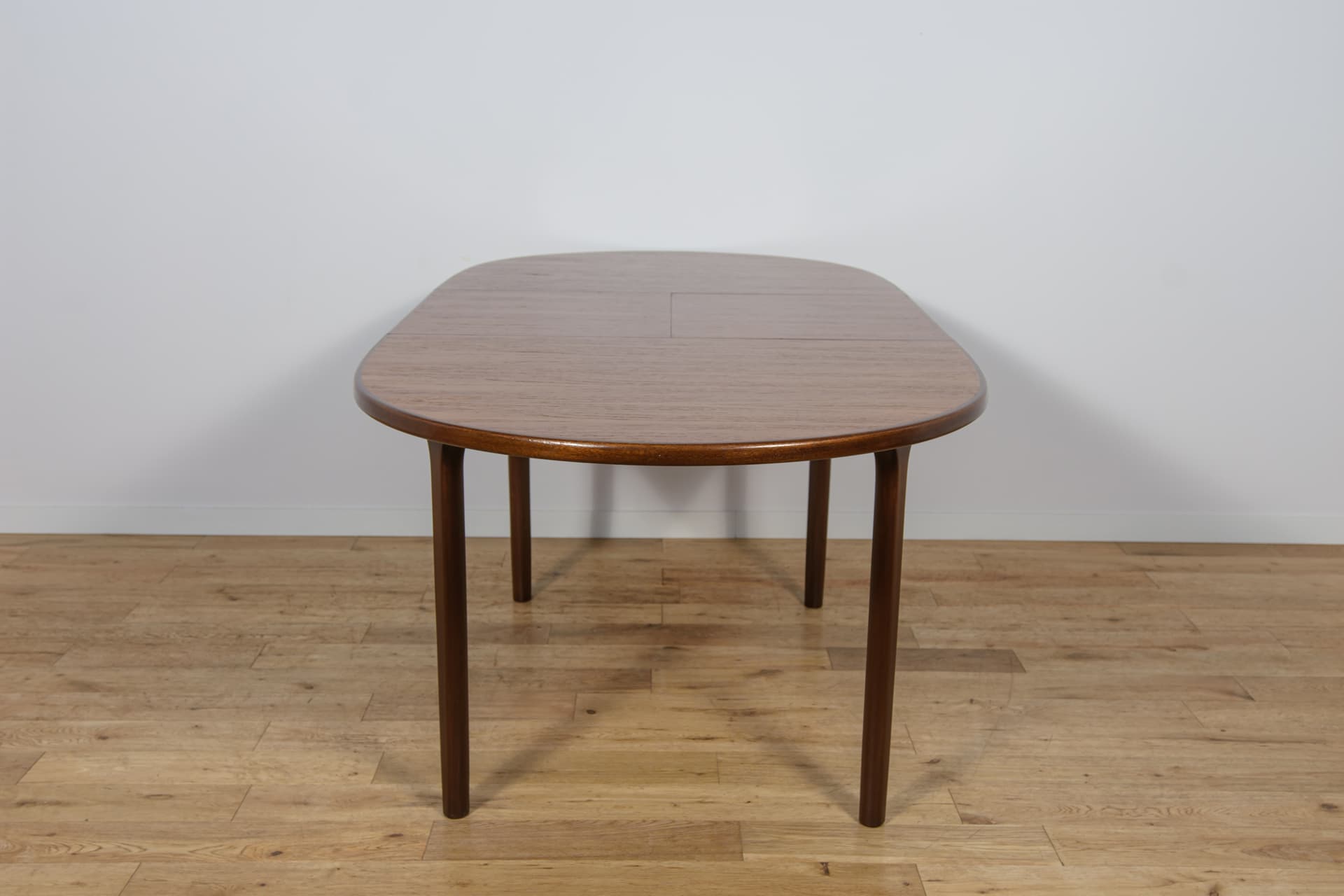 Stół rozkładany owalny, teak brązowoczerwony, McIntosh, Wielka Brytania, lata 60. - 300643