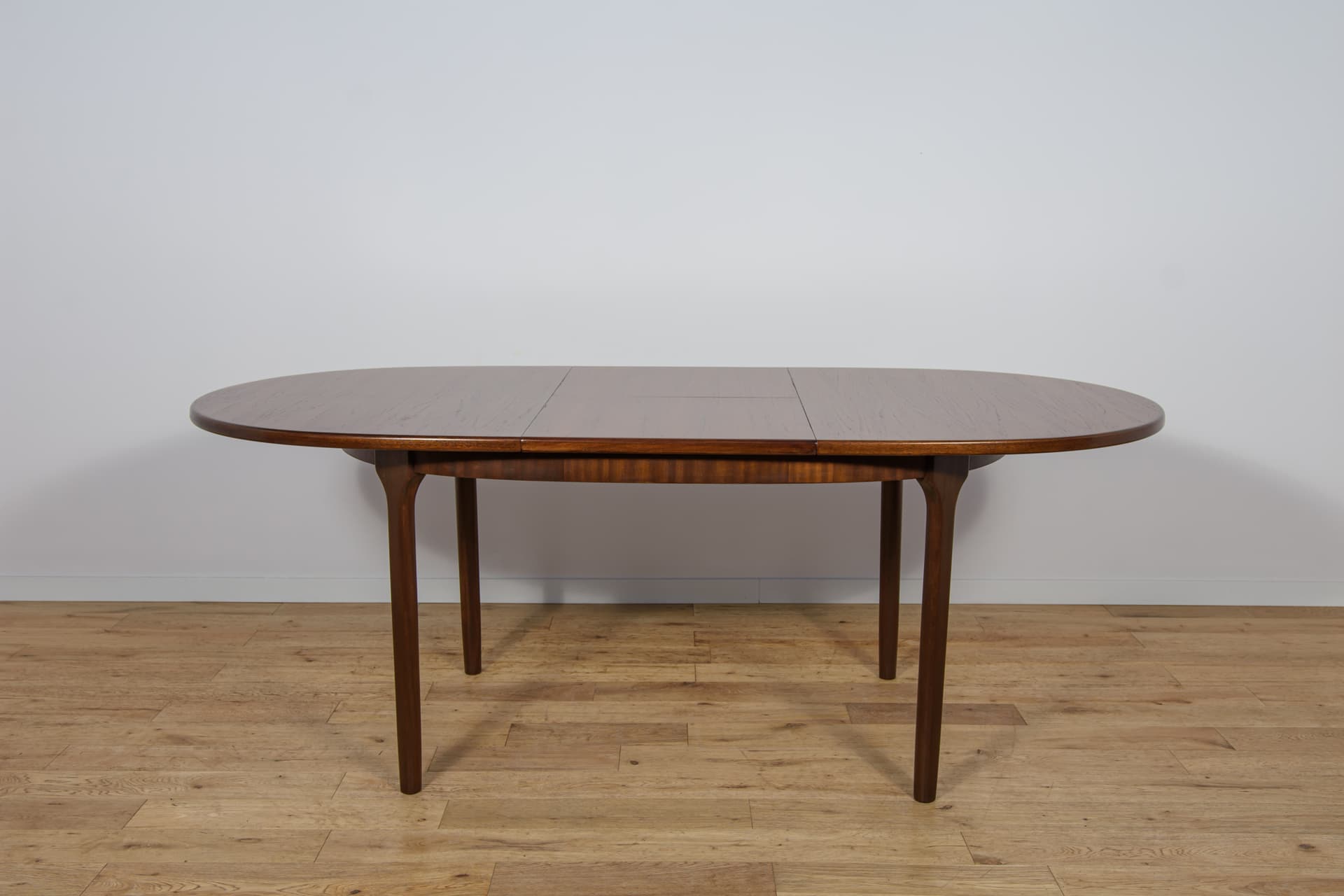 Stół rozkładany owalny, teak brązowoczerwony, McIntosh, Wielka Brytania, lata 60. - 300640