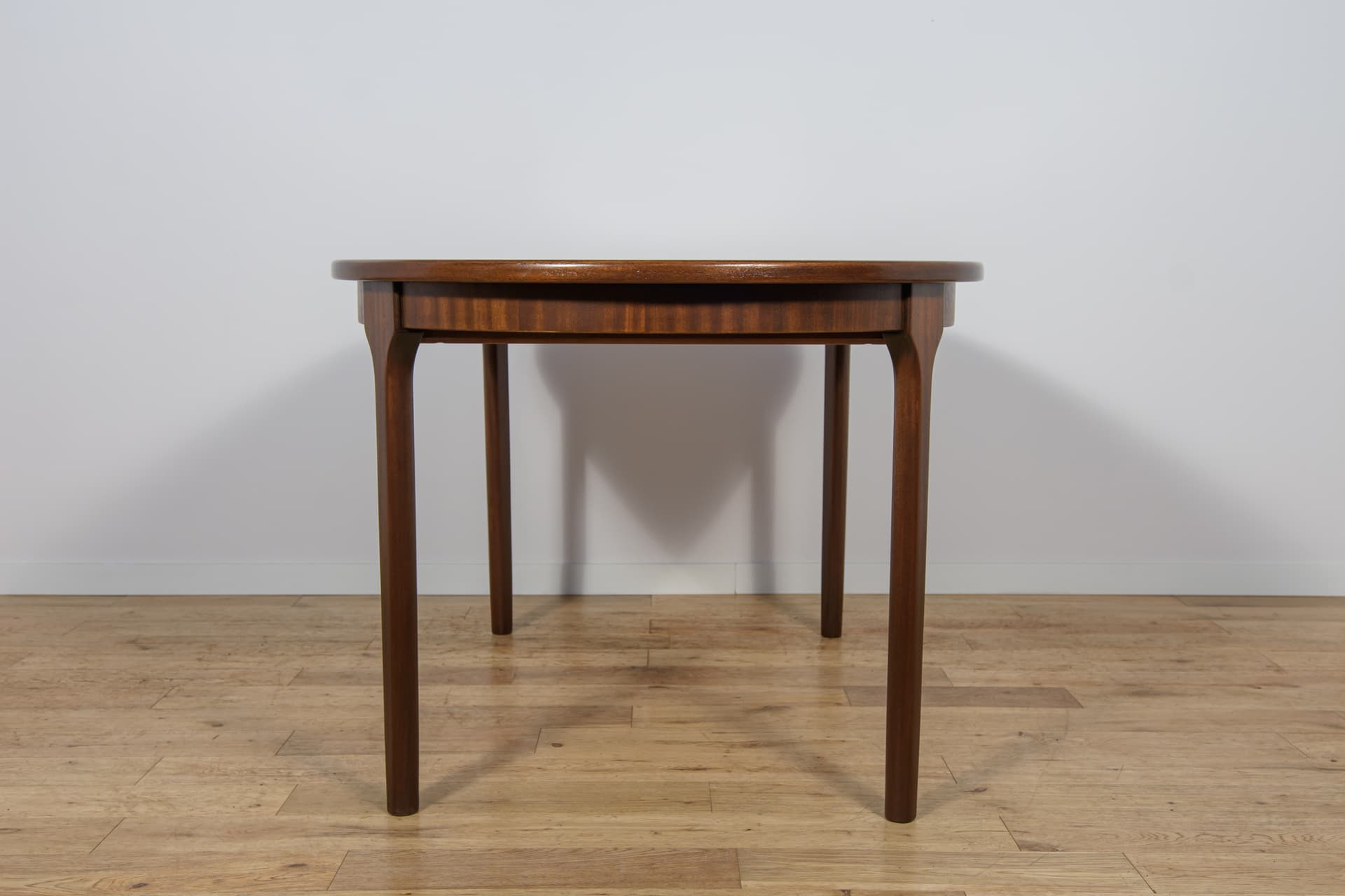 Stół rozkładany owalny, teak brązowoczerwony, McIntosh, Wielka Brytania, lata 60. - 300645