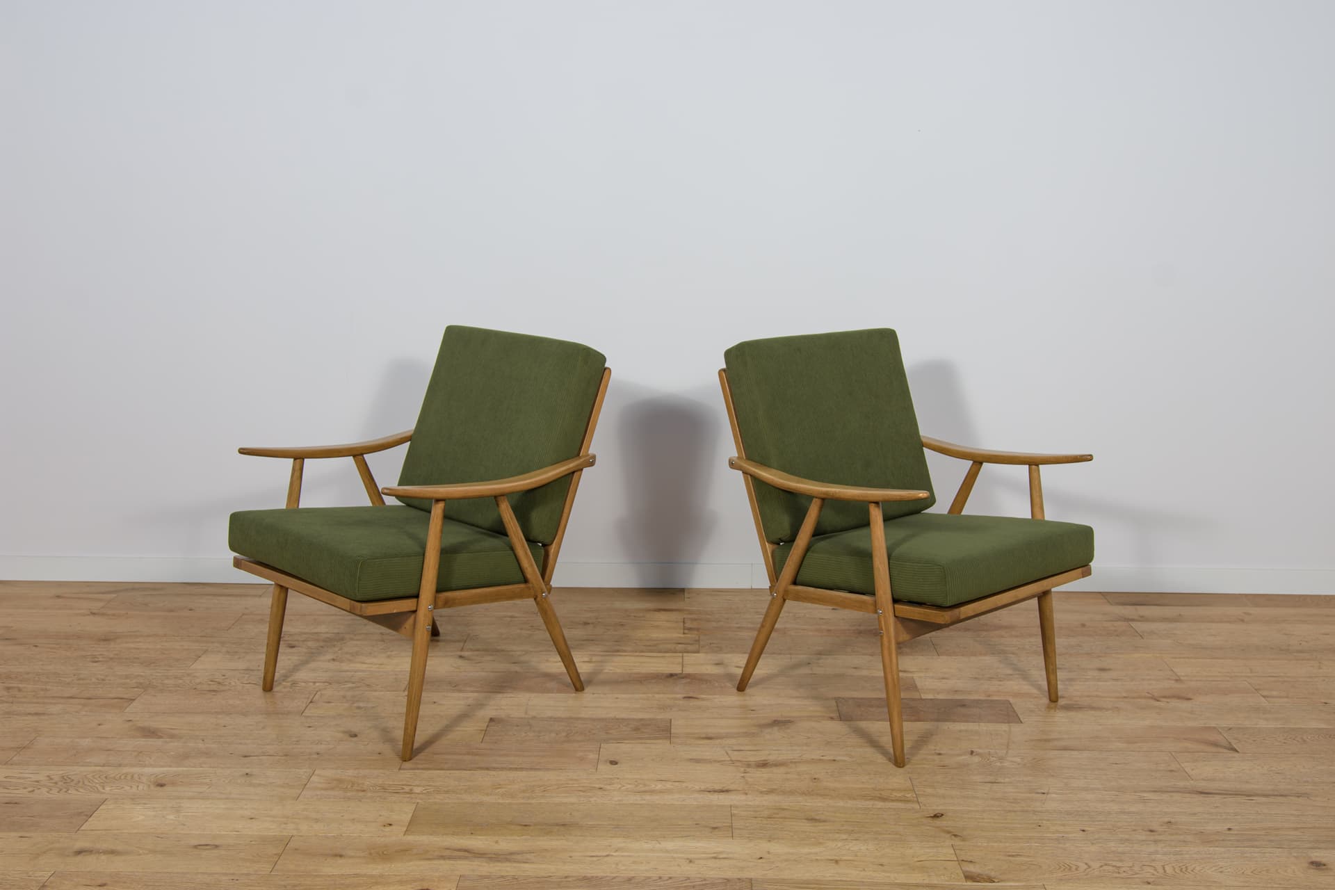 Pair of armchairs, green wool, beech walnut, TON, Czechoslovakia, 1960s. - 300854