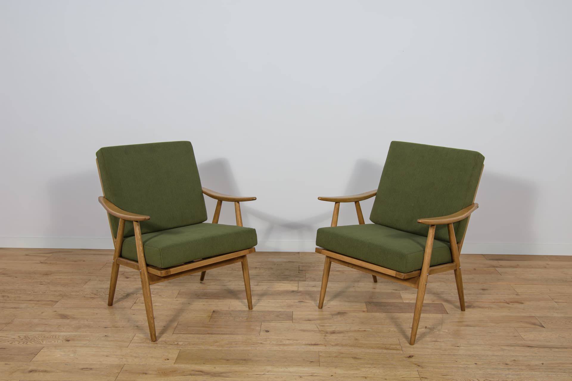 Pair of armchairs, green wool, beech walnut, TON, Czechoslovakia, 1960s. - 300853