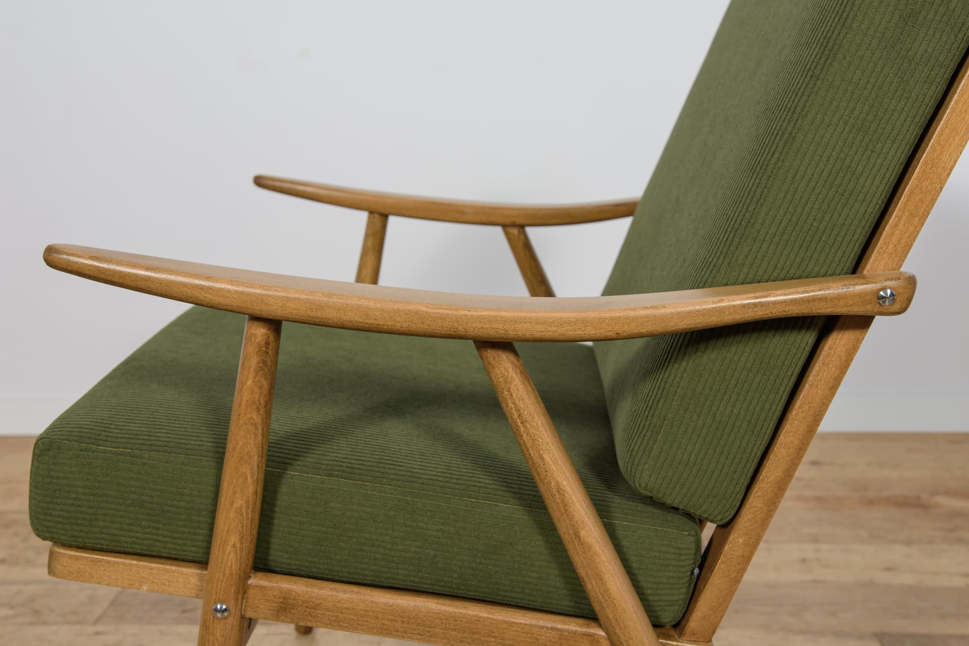 Armchair, green, walnut beech, TON, Czechoslovakia, 1960s. - 300905