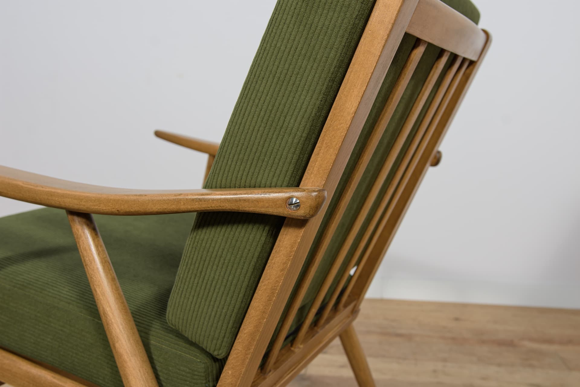 Armchair, green, walnut beech, TON, Czechoslovakia, 1960s. - 300906