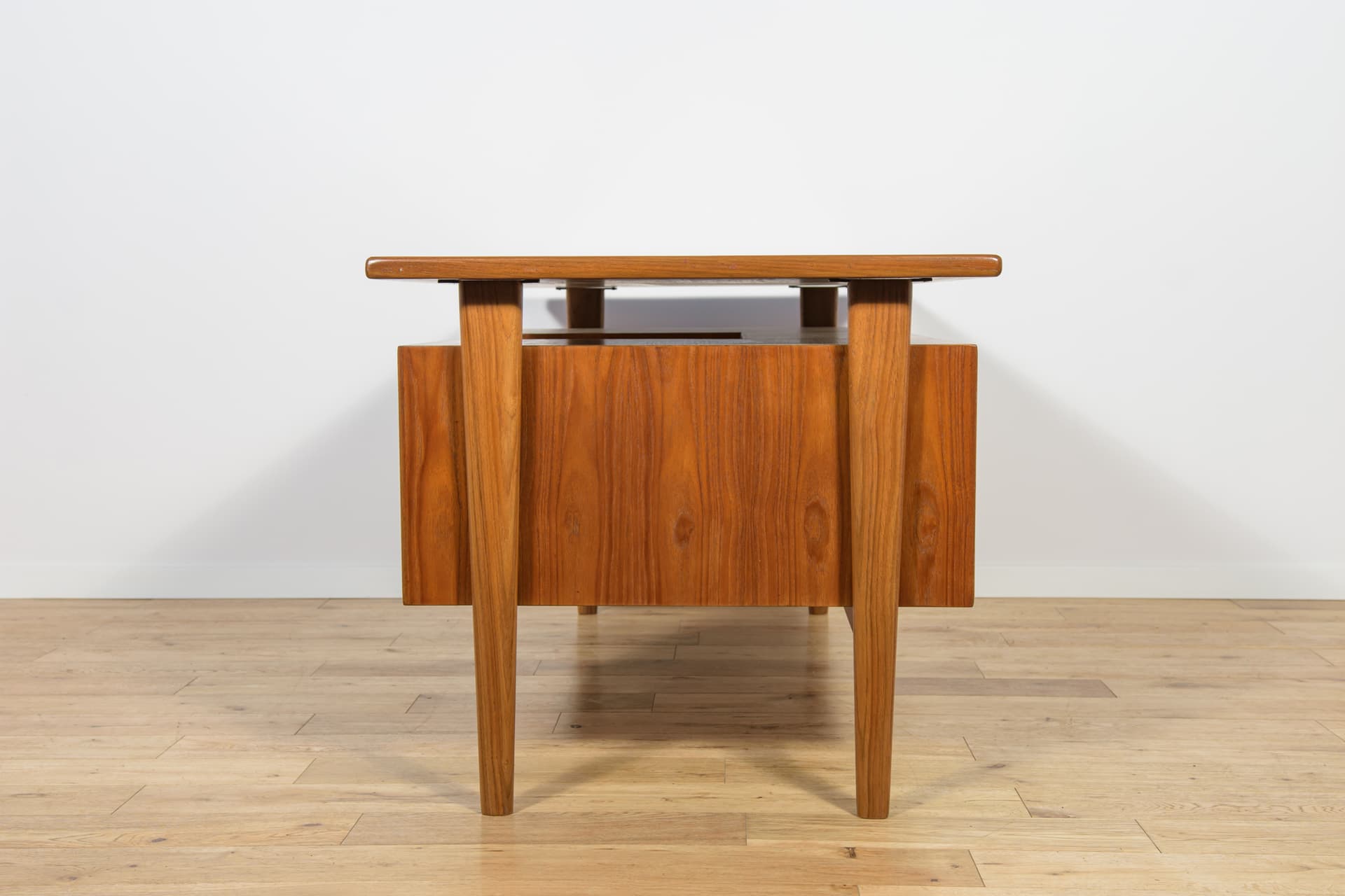Biurko, teak brązowy, proj. K. Kristiansen, Feldballes Møbelfabrik, Dania, lata 60. - 300933