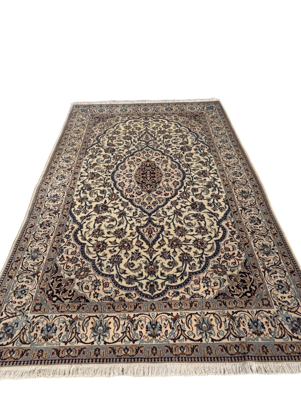 Dywan Nain, 270x165 cm, wełna kaszmirowa kremowa, jedwab biały, Iran