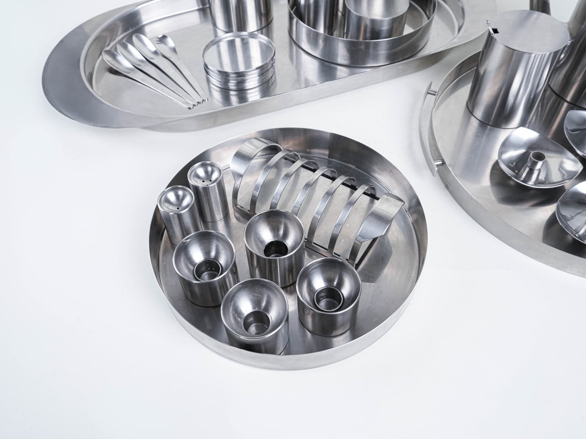 Serving set, silver stainless steel, black plastic, by A. Jacobsen, Denmark, 1960s. - 302327