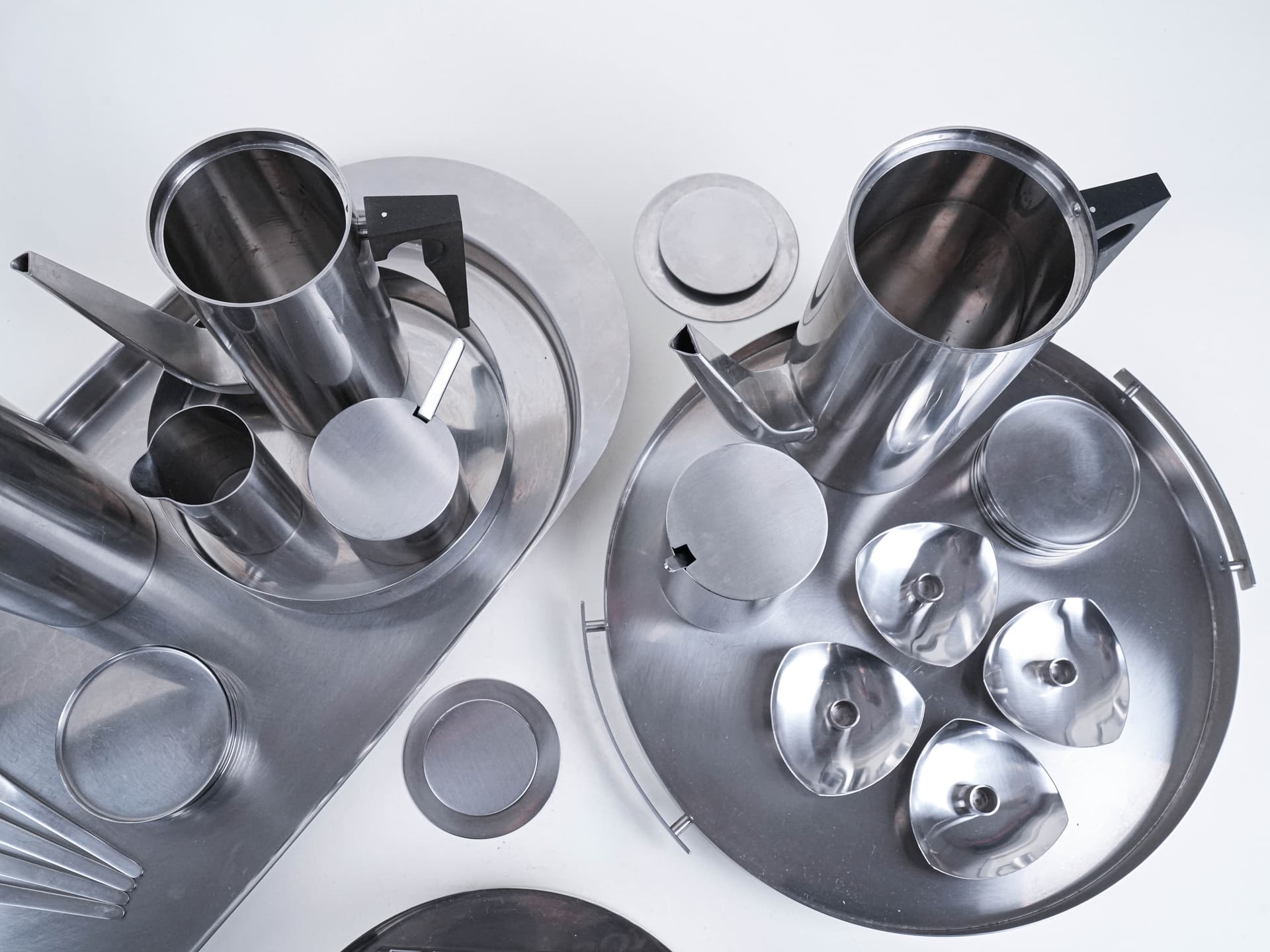 Serving set, silver stainless steel, black plastic, by A. Jacobsen, Denmark, 1960s. - 302323