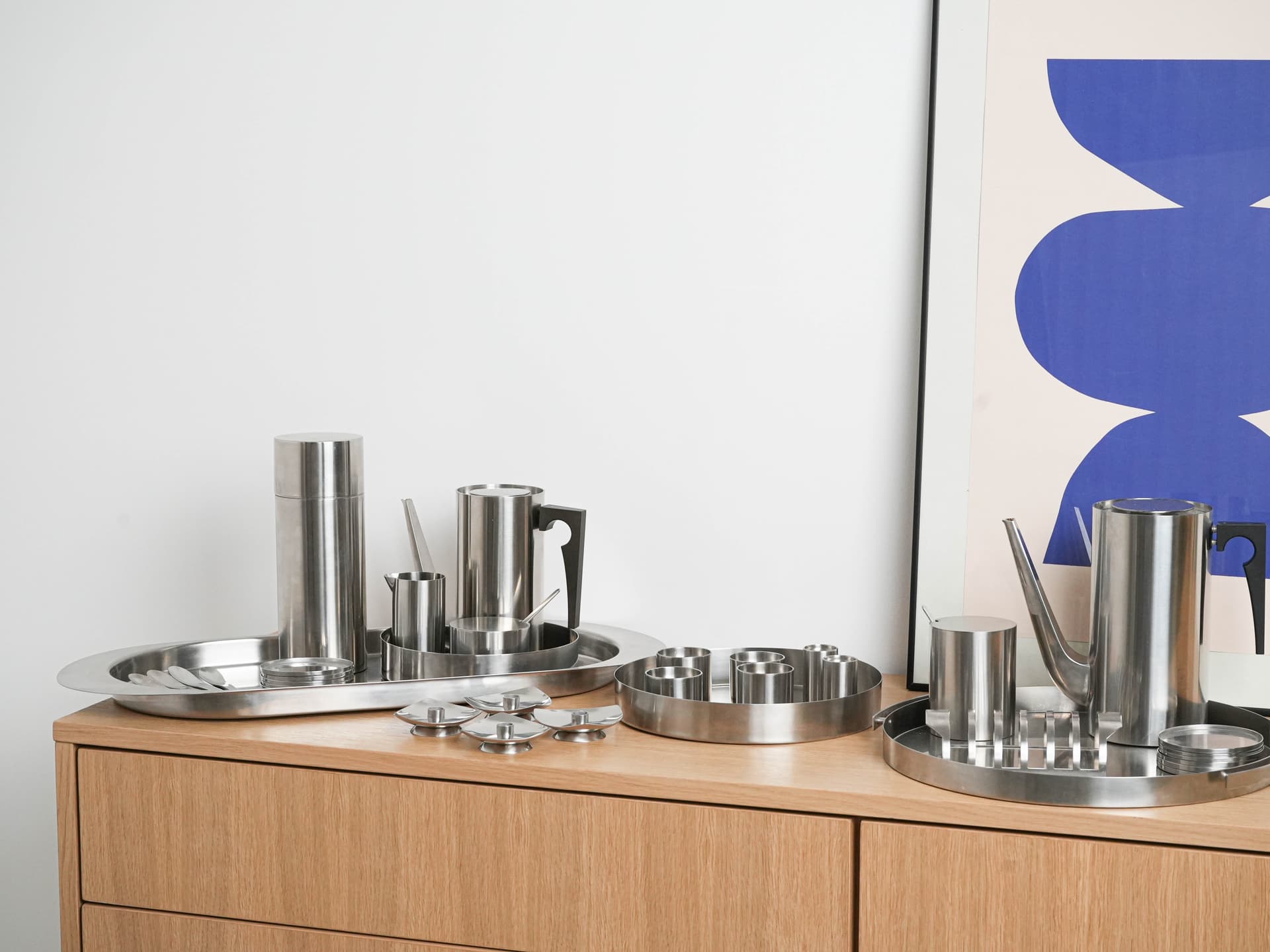 Serving set, silver stainless steel, black plastic, by A. Jacobsen, Denmark, 1960s. - 302317