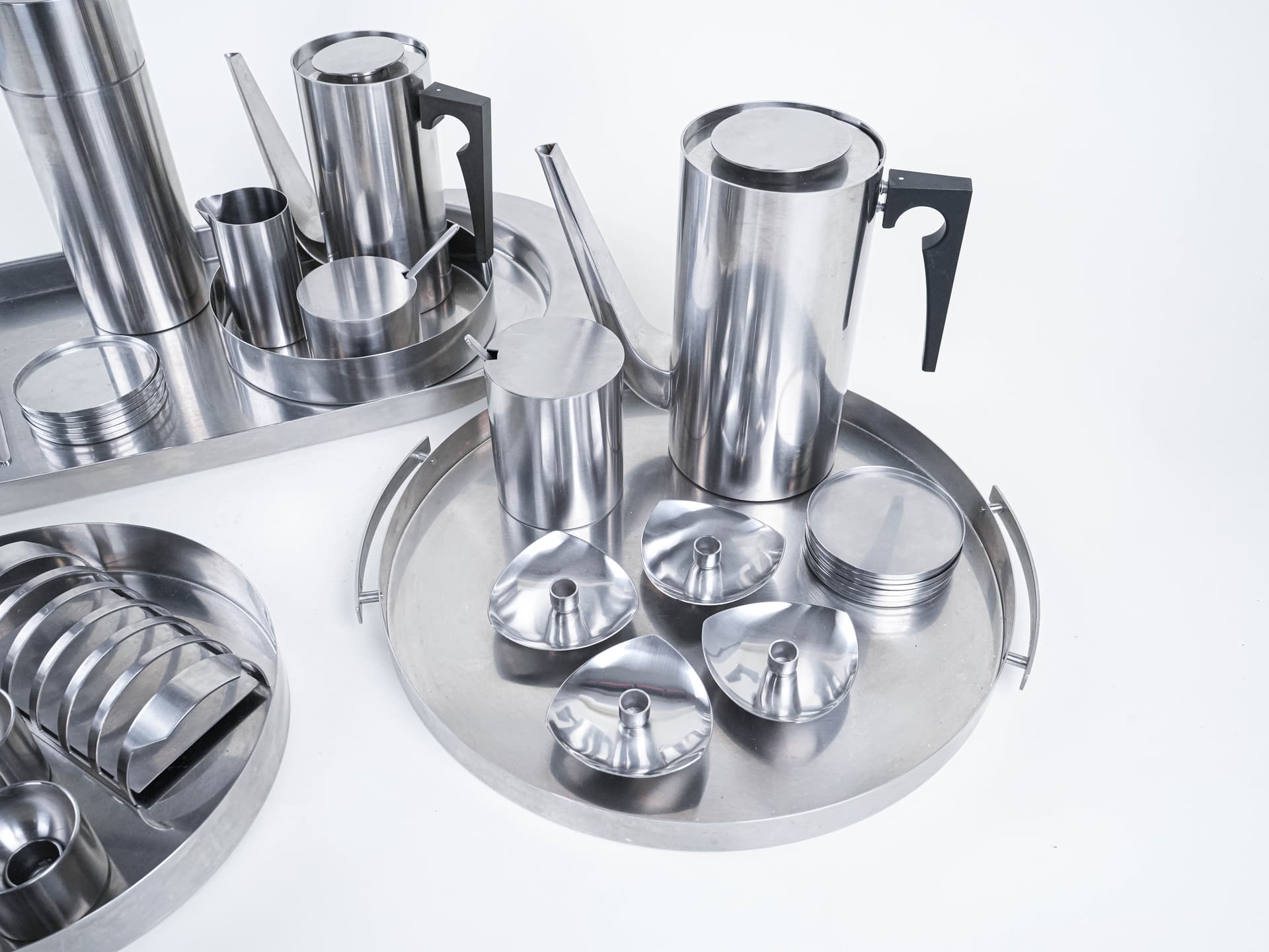Serving set, silver stainless steel, black plastic, by A. Jacobsen, Denmark, 1960s. - 302326
