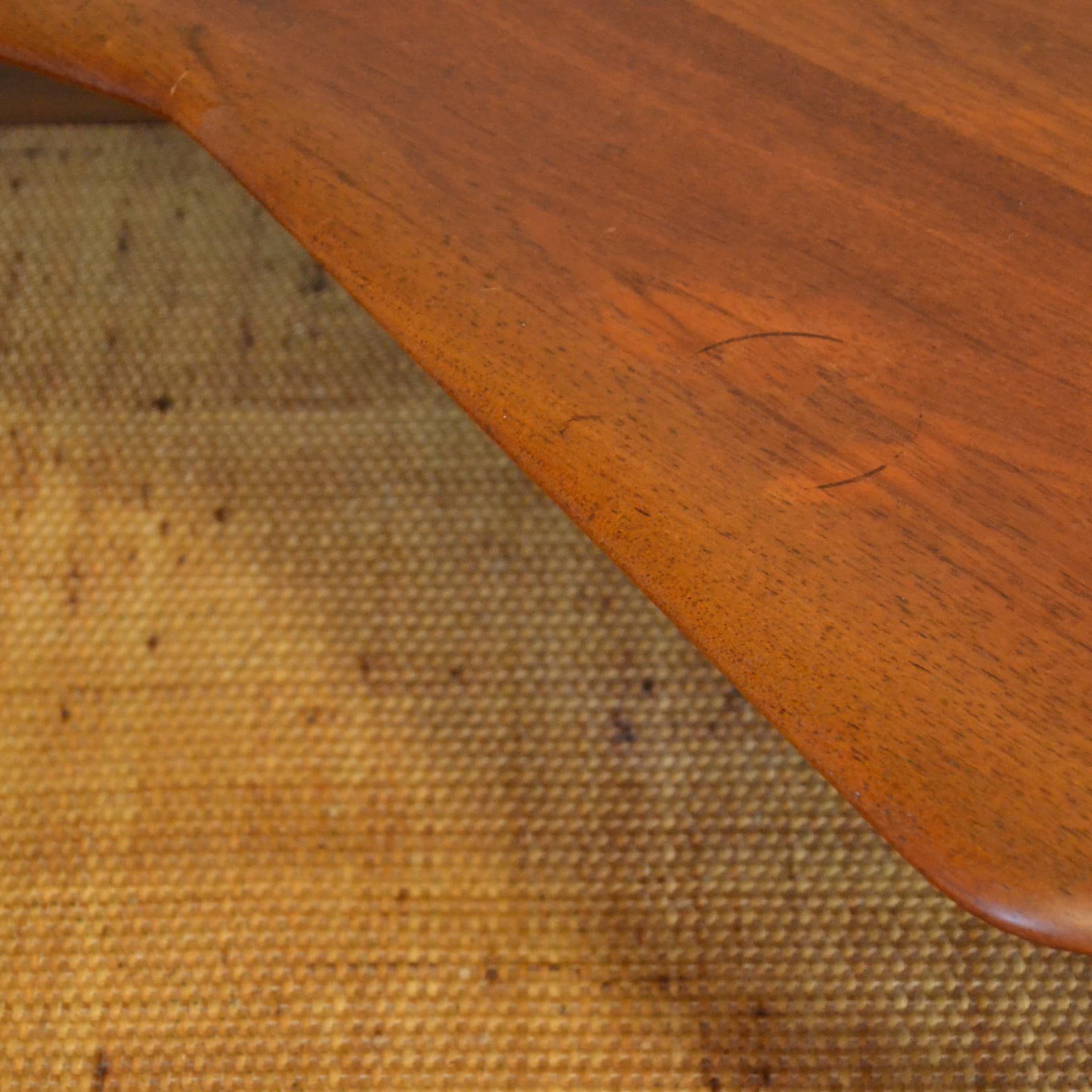 Stolik narożny, teak brązowy, rattan naturalny, proj. P. Hvidt & O. Mølgaard Nielsen, France & Son, Dania, lata 60. - 79202