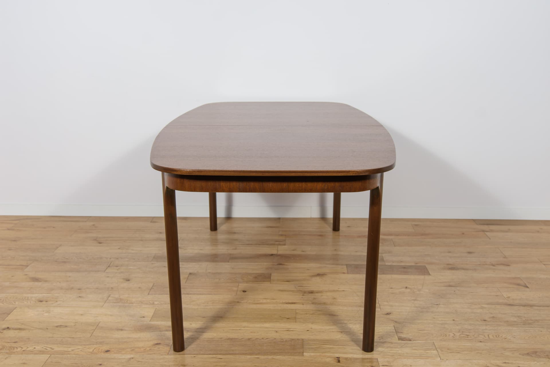 Oval Extendable Table, mahogany brown red, McIntosh, United Kingdom, 1960s. - 302862