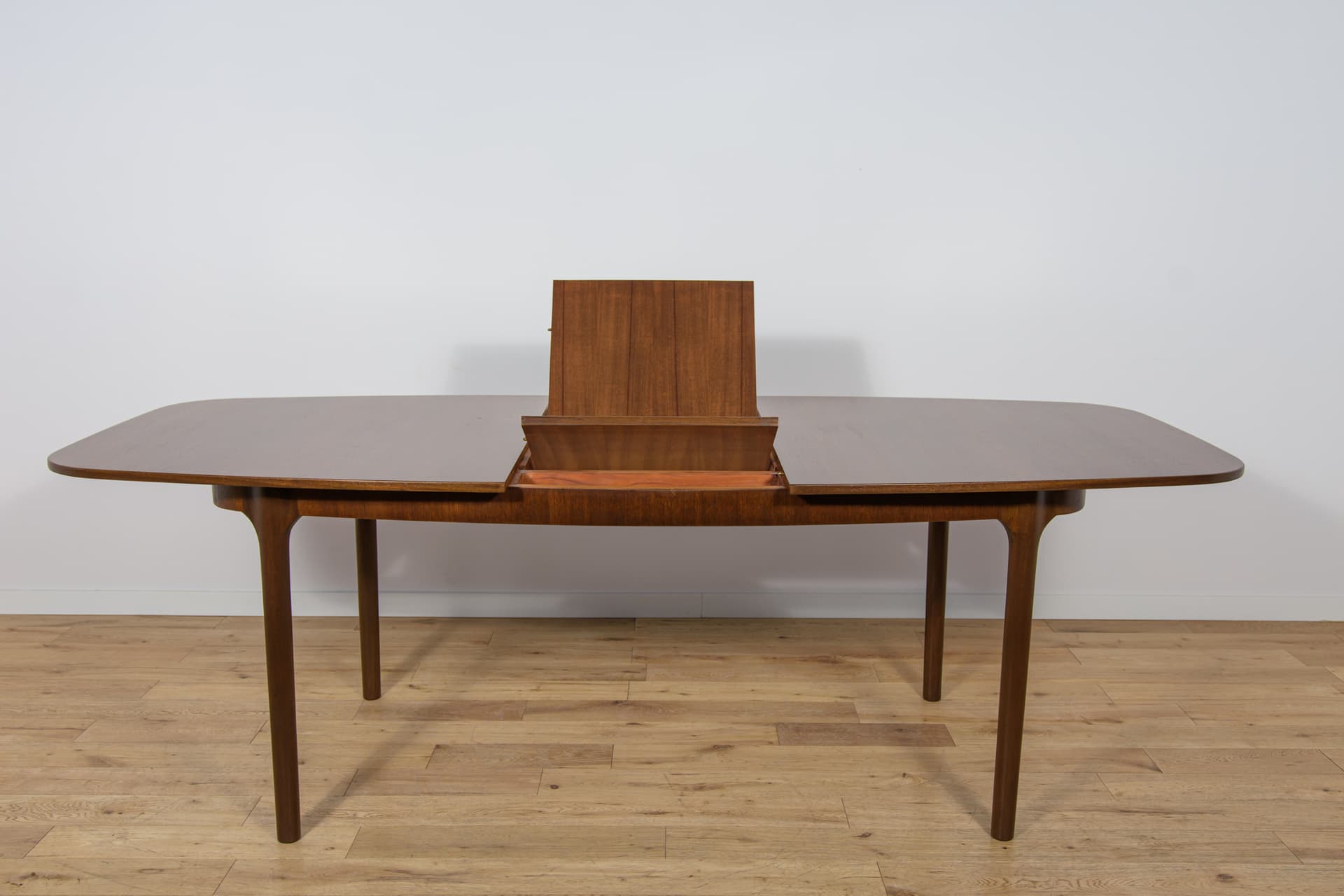 Oval Extendable Table, mahogany brown red, McIntosh, United Kingdom, 1960s. - 302863