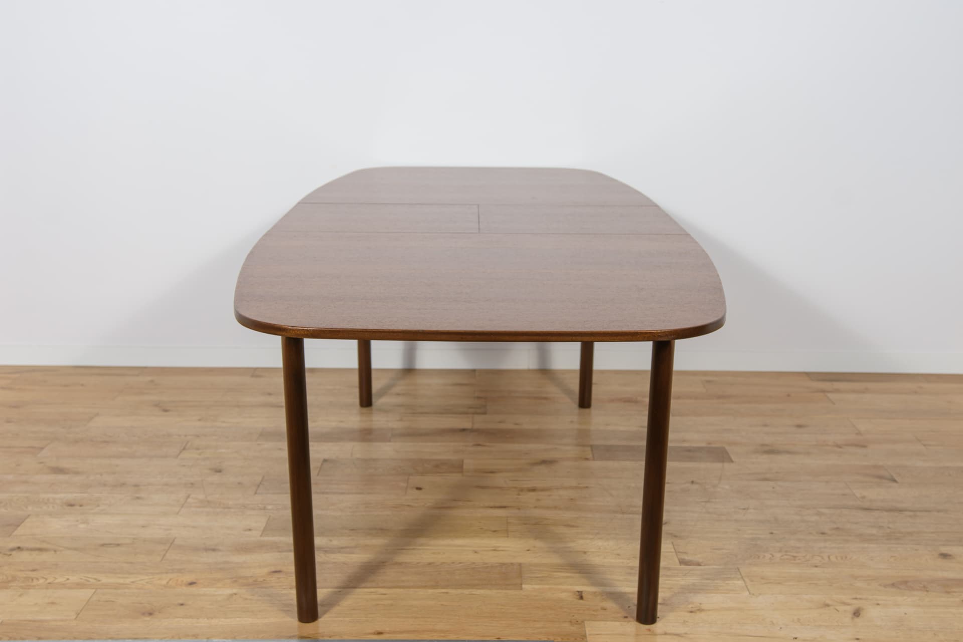 Oval Extendable Table, mahogany brown red, McIntosh, United Kingdom, 1960s. - 302868