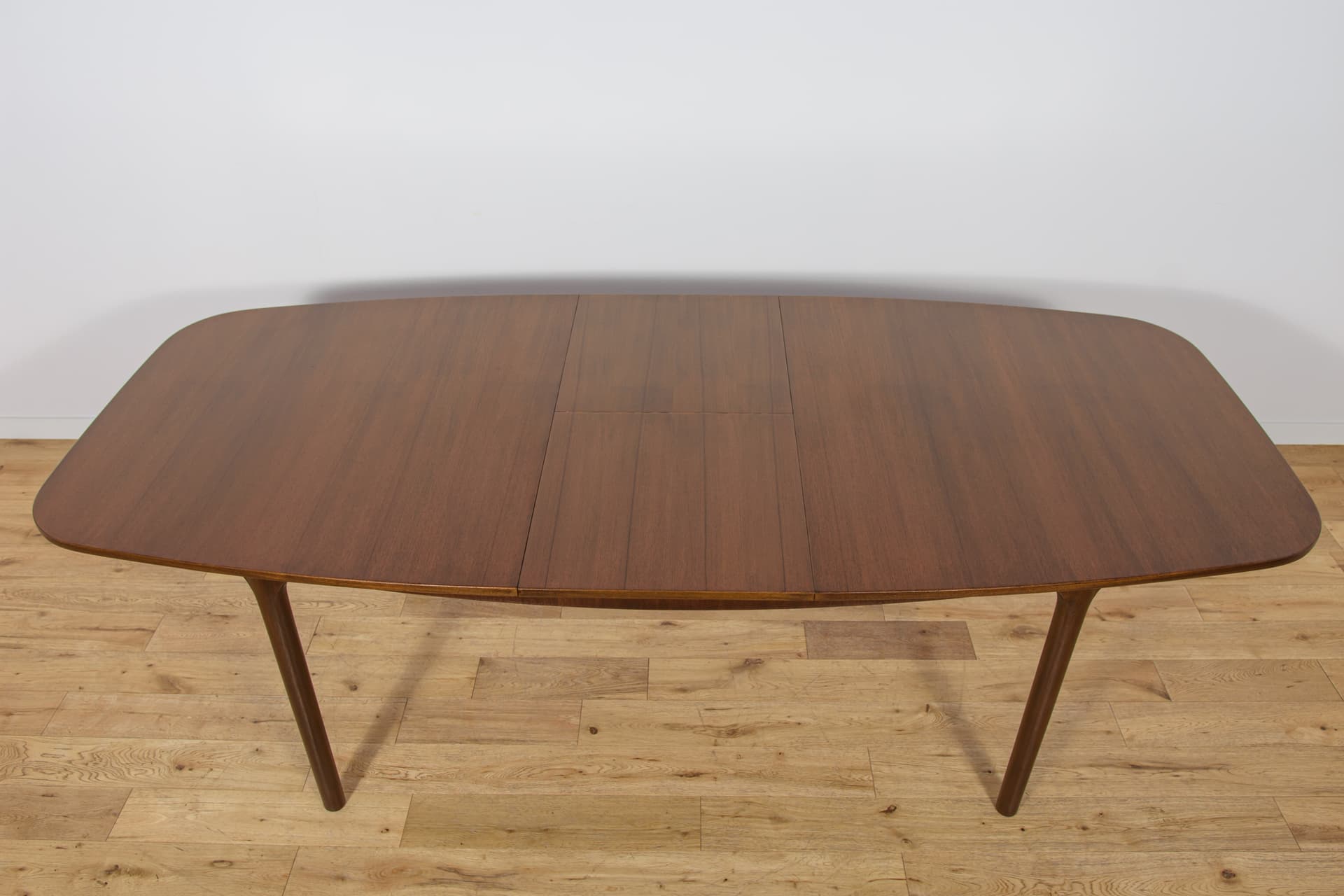 Oval Extendable Table, mahogany brown red, McIntosh, United Kingdom, 1960s. - 302866