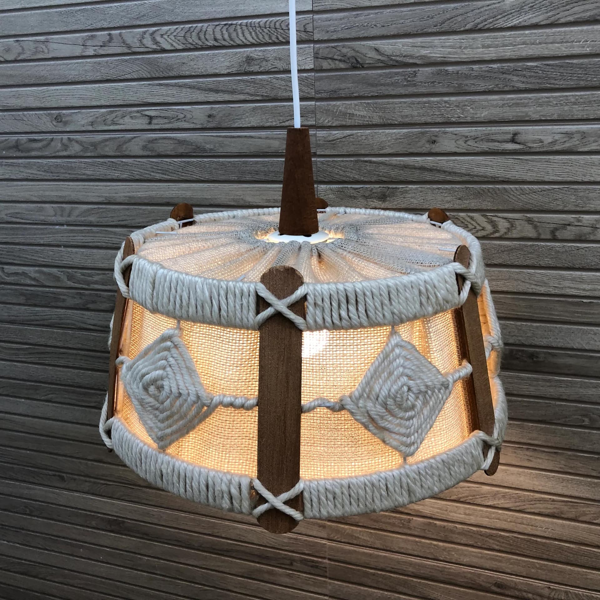 Lampa wisząca Boho, beżowy sznur juta drewno tekowe, Niemcy, lata 70. - 22202