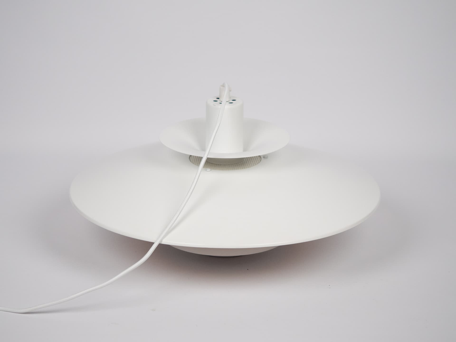 Lampa wisząca Sofie, aluminium biały, proj. K. Wiborg, Jeka, Dania, lata 80. - 303149