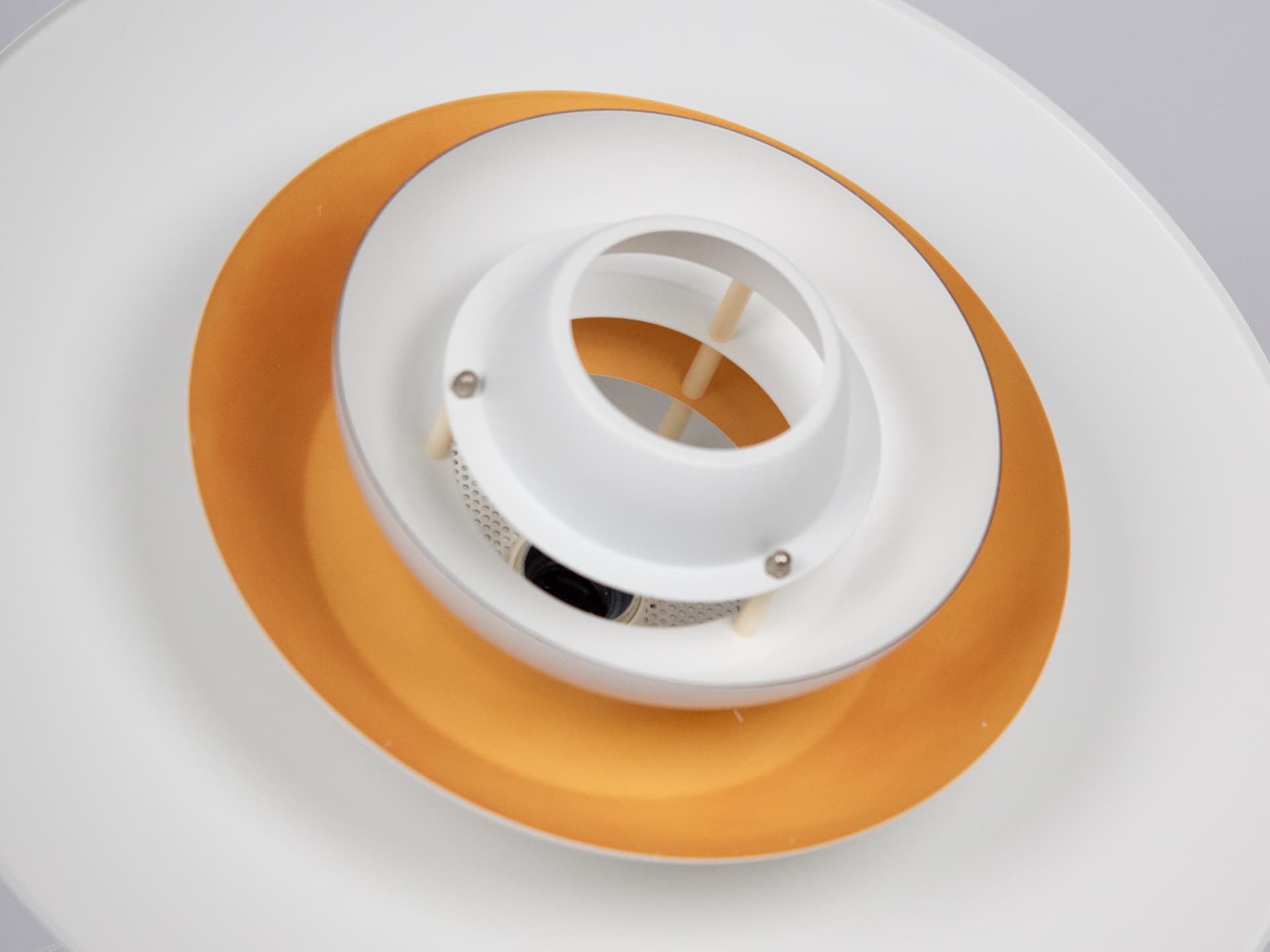 Lampa wisząca Sofie, aluminium biały, proj. K. Wiborg, Jeka, Dania, lata 80. - 303148