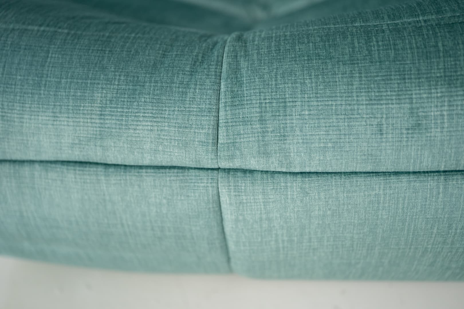 Fotel wypoczynkowy Togo z podnóżkiem, rib velvet aqua - 303556