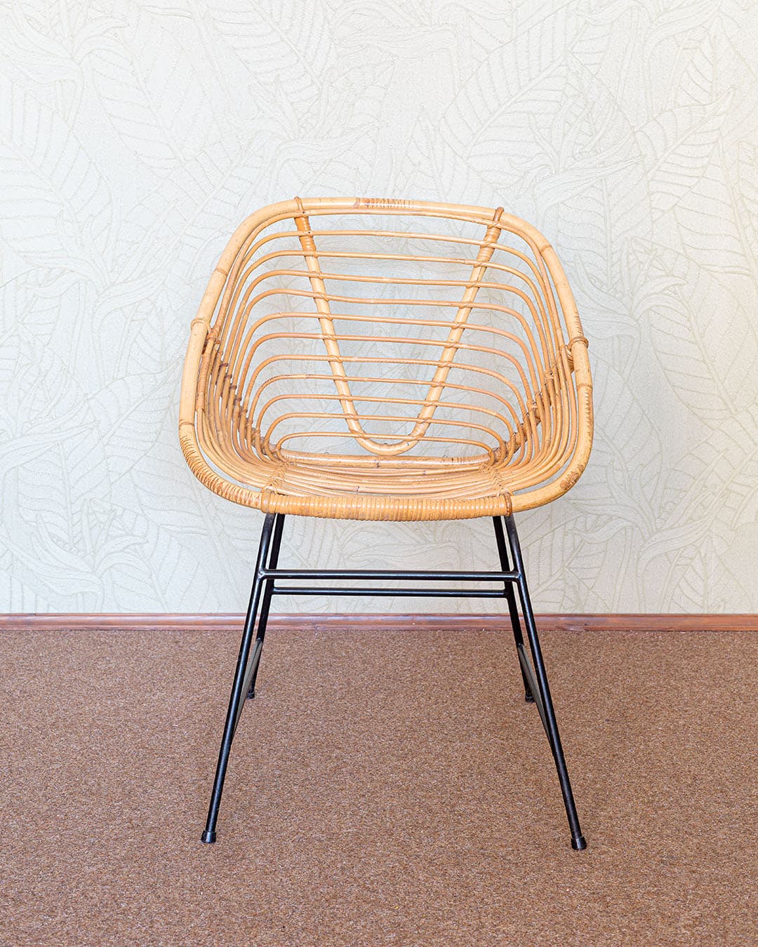 Chair, shell form, light brown rattan, black metal, Germany, 1970s. - 303636