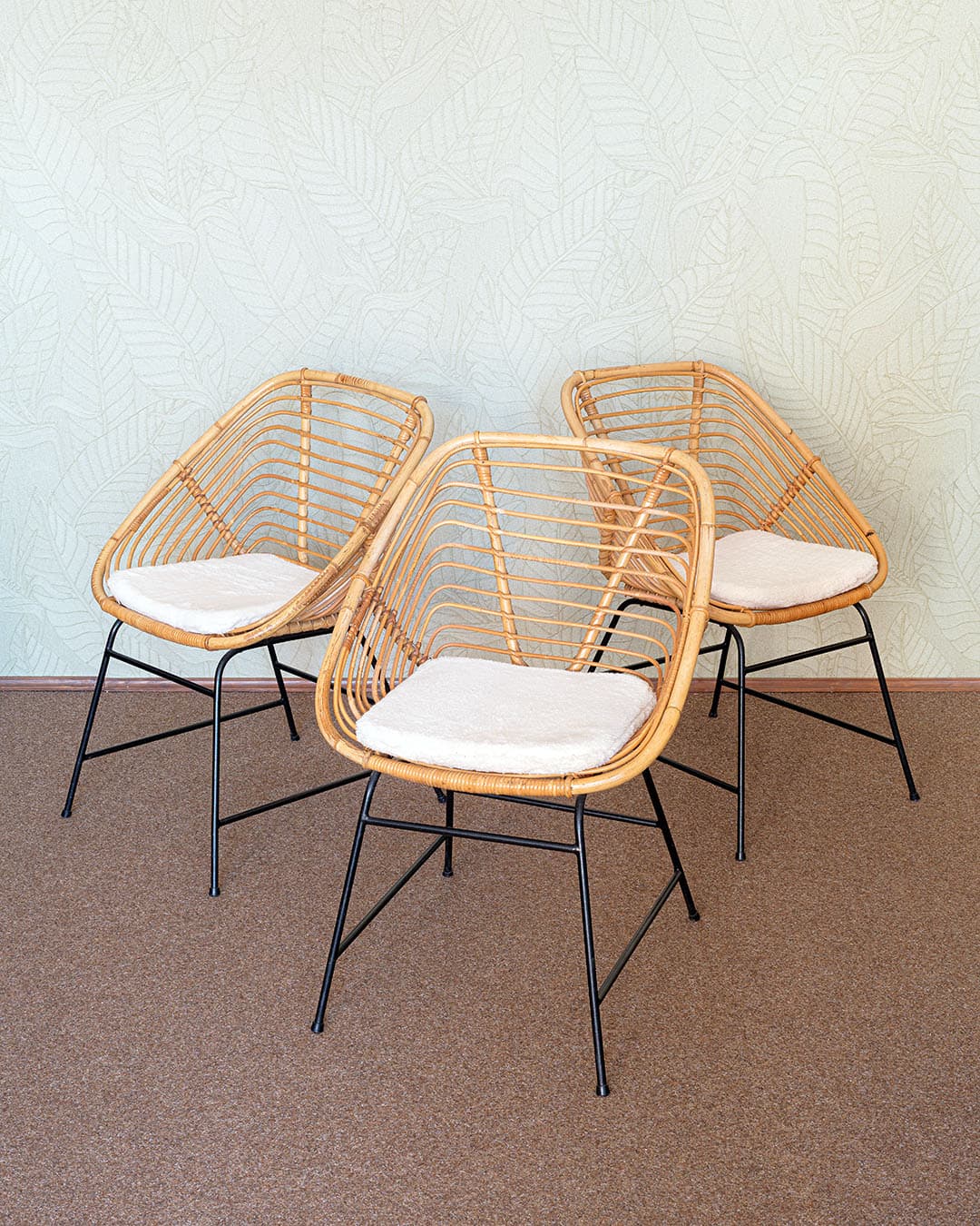 Chair, shell form, light brown rattan, black metal, Germany, 1970s. - 303632