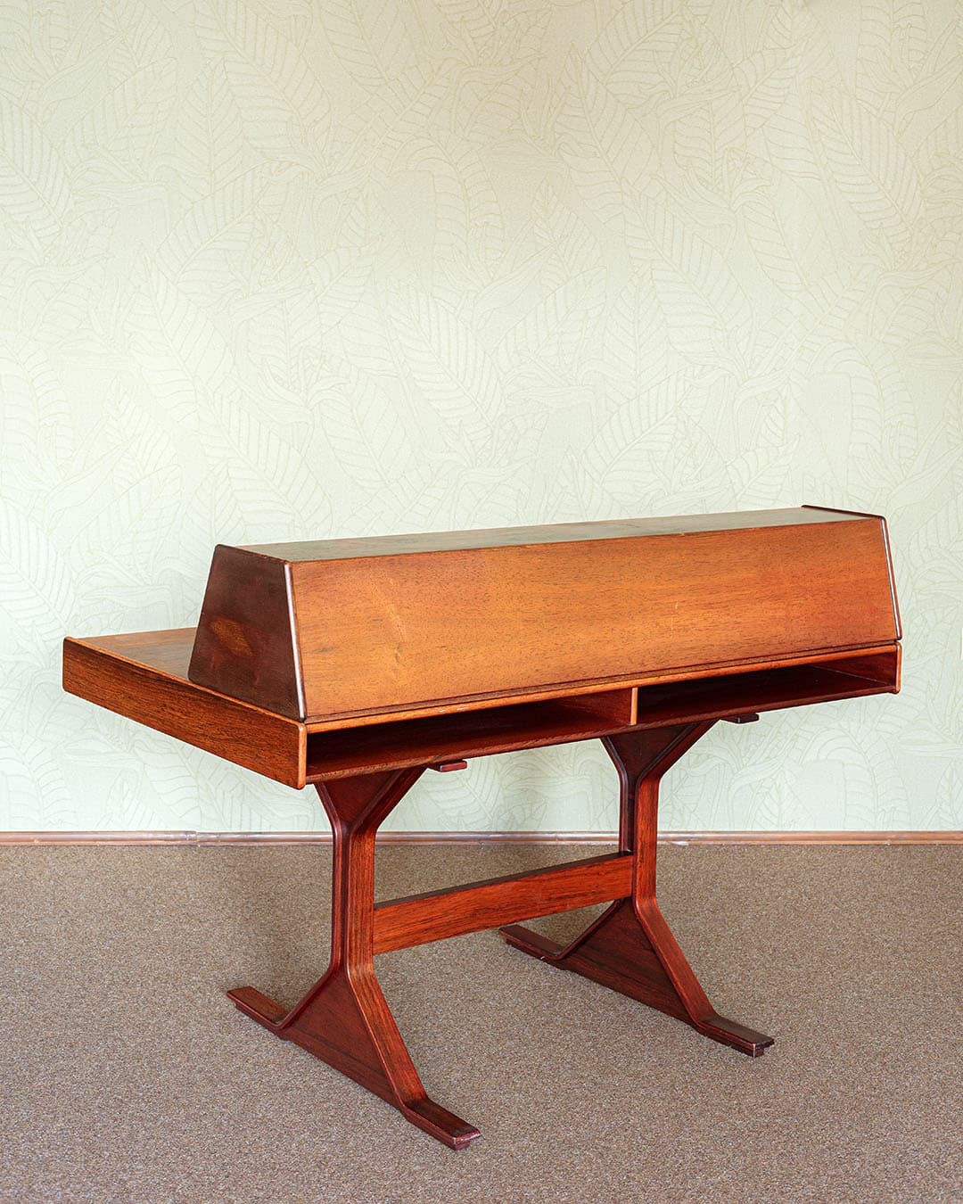 Secretary Desk 530, brown rosewood, by G. Frattini, Bernini, Italy, 1950s. - 303739