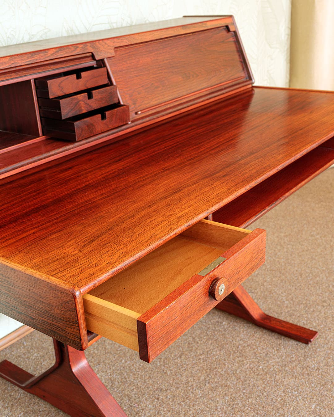 Secretary Desk 530, brown rosewood, by G. Frattini, Bernini, Italy, 1950s. - 303745