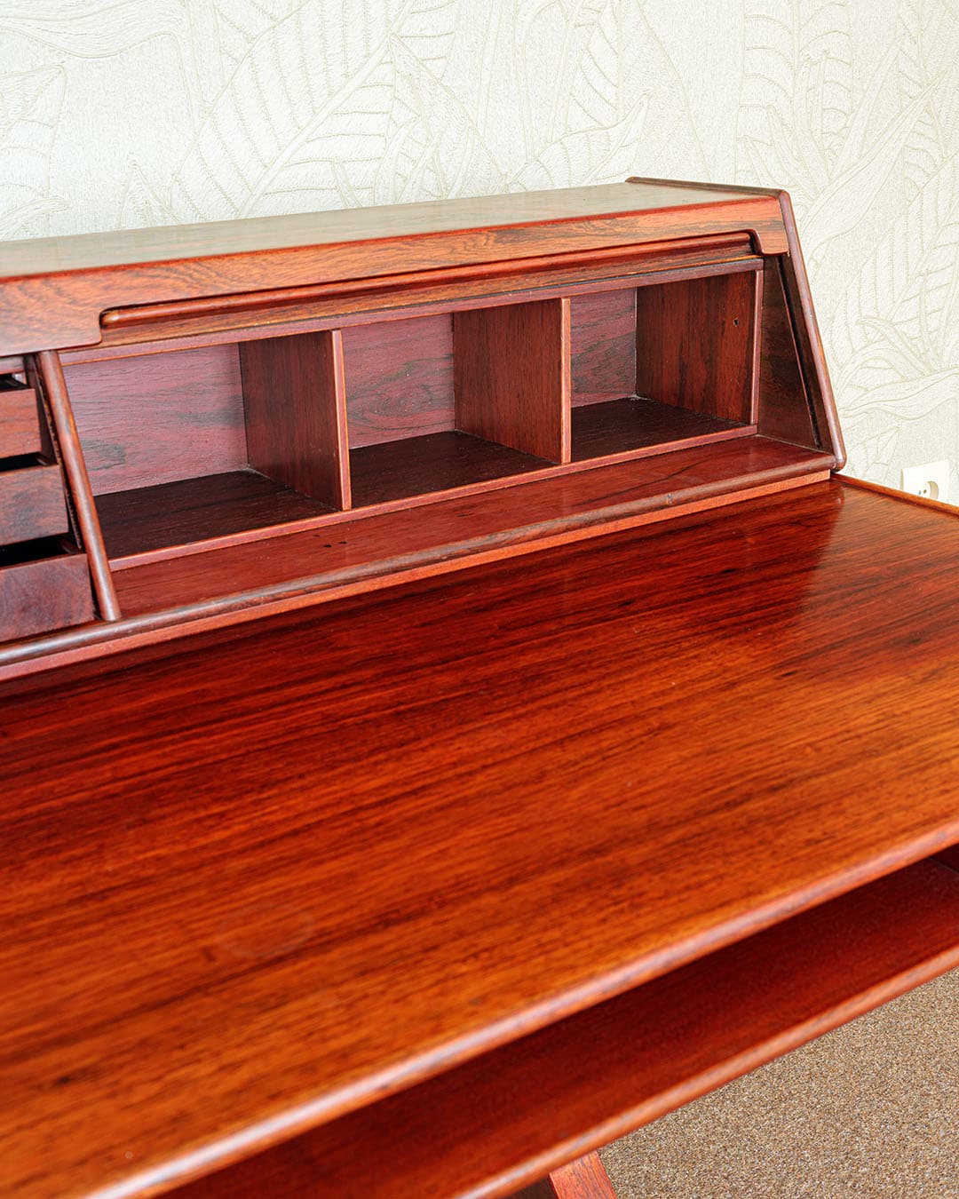 Secretary Desk 530, brown rosewood, by G. Frattini, Bernini, Italy, 1950s. - 303746