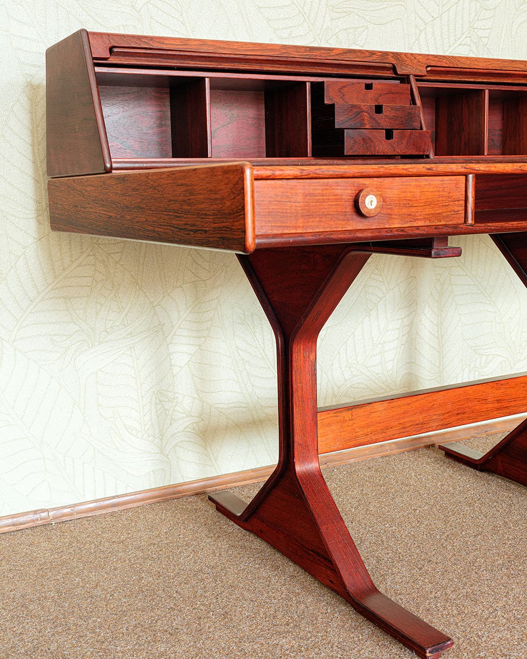Secretary Desk 530, brown rosewood, by G. Frattini, Bernini, Italy, 1950s. - 303747