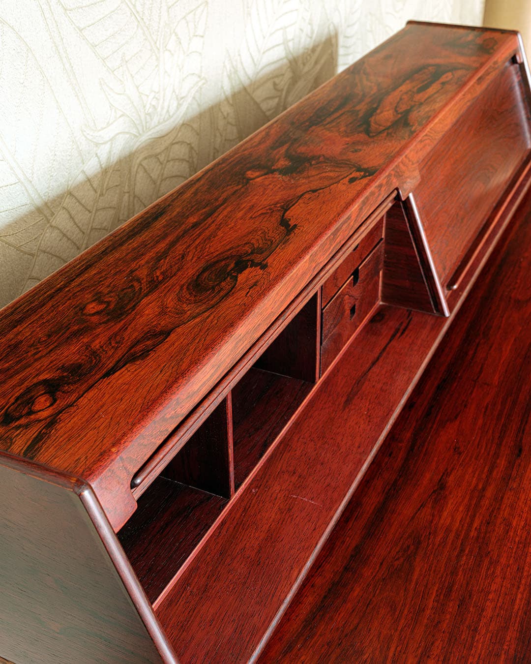 Secretary Desk 530, brown rosewood, by G. Frattini, Bernini, Italy, 1950s. - 303743