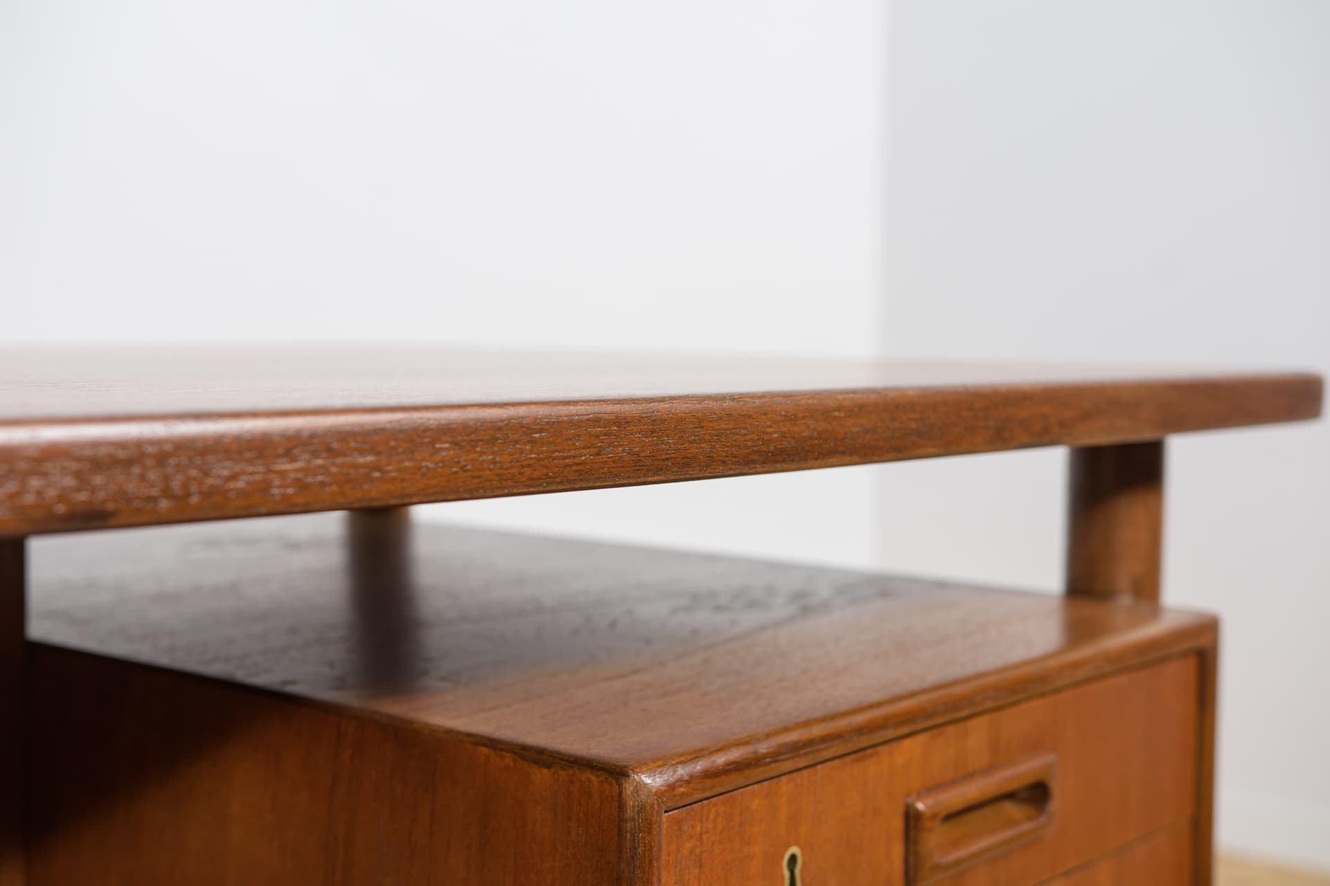 Desk, brown teak, by A. Vodder, Sibast, Denmark, 1960s. - 303762