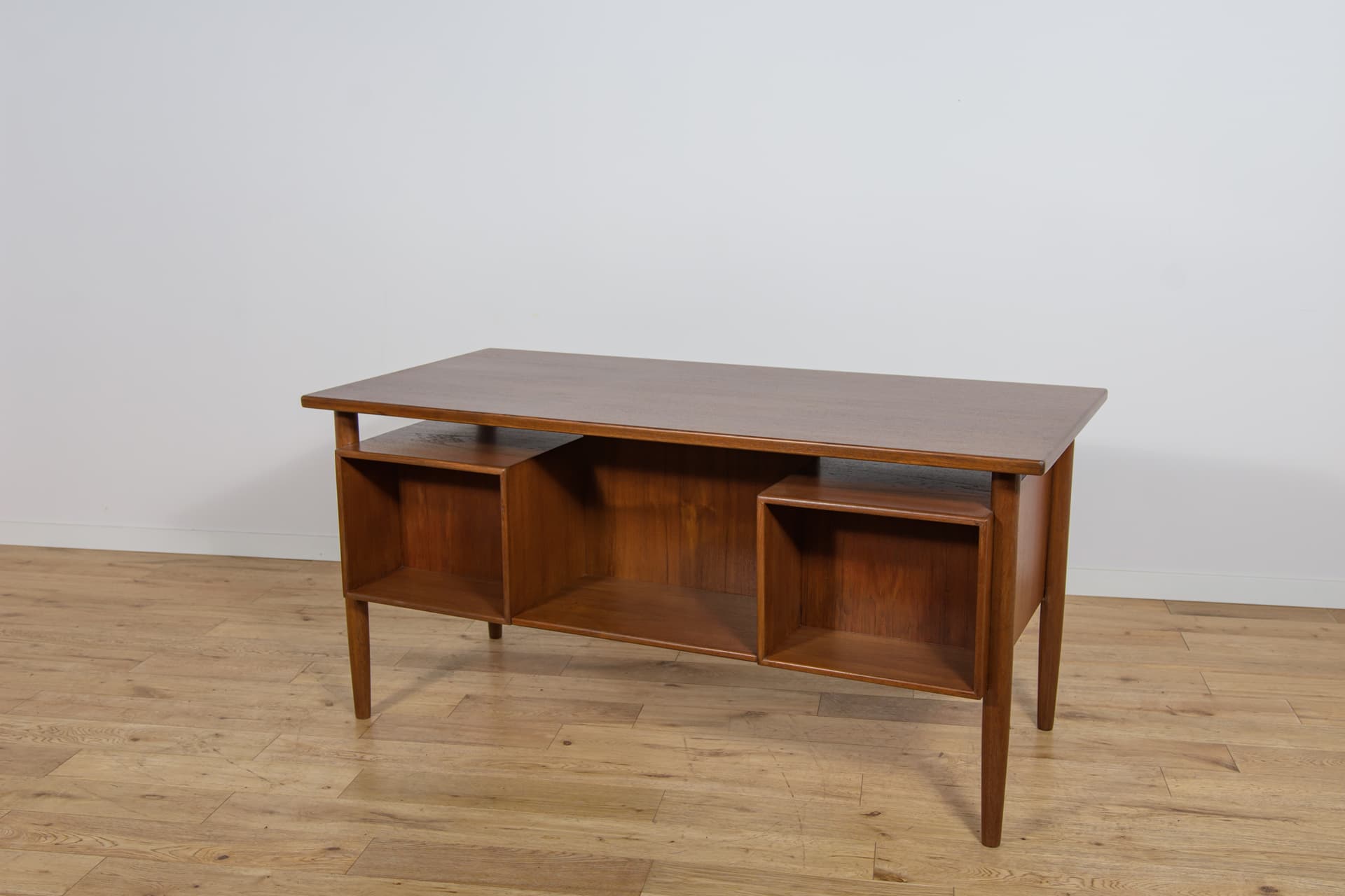 Desk, brown teak, by A. Vodder, Sibast, Denmark, 1960s. - 303755
