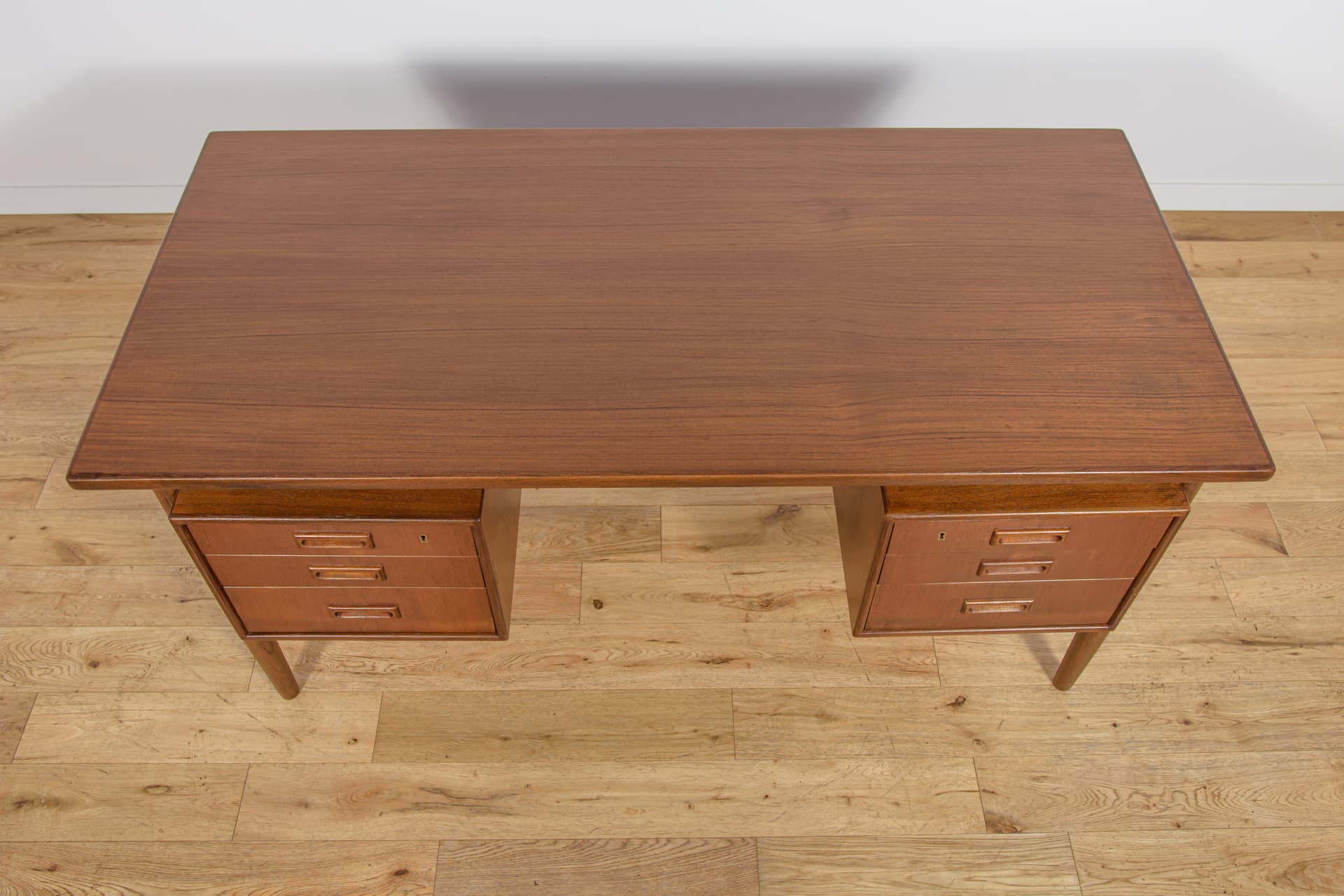 Desk, brown teak, by A. Vodder, Sibast, Denmark, 1960s. - 303751