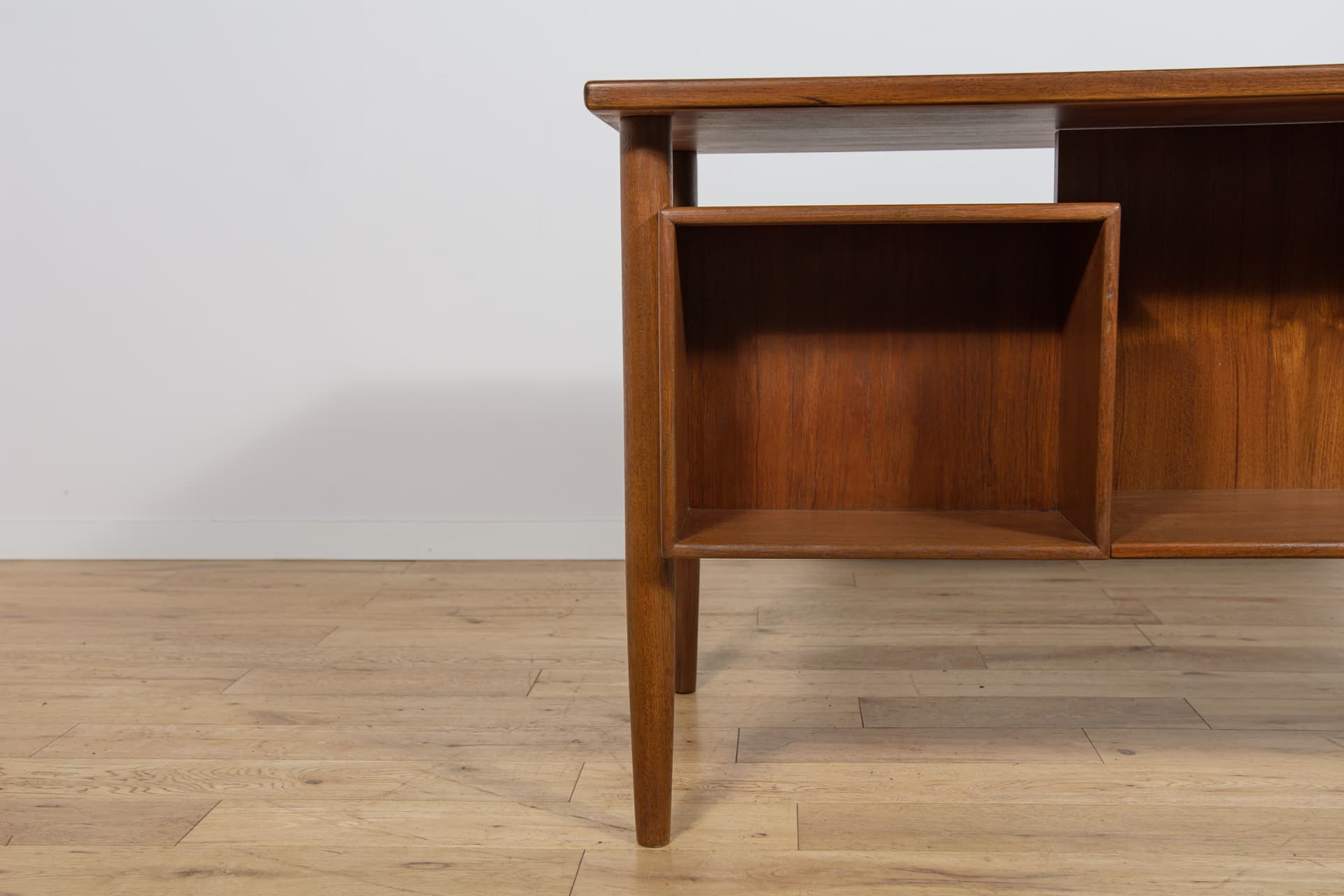 Desk, brown teak, by A. Vodder, Sibast, Denmark, 1960s. - 303763