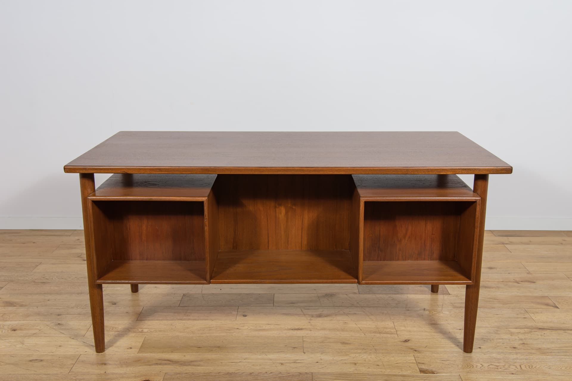 Desk, brown teak, by A. Vodder, Sibast, Denmark, 1960s. - 303754