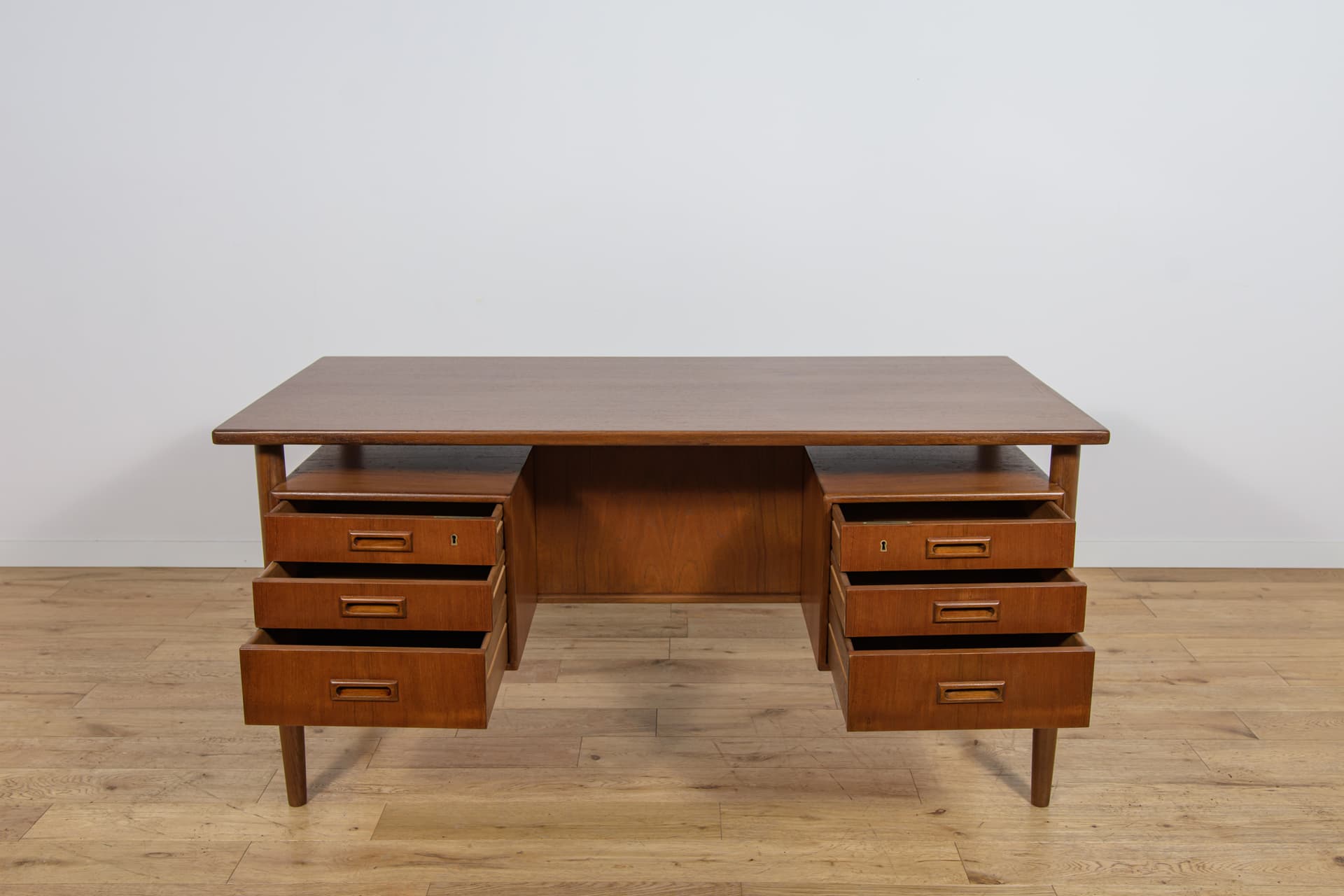 Desk, brown teak, by A. Vodder, Sibast, Denmark, 1960s. - 303756