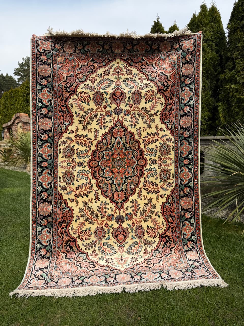 Rug Ghoum, 200x125 cm, cream silk, cotton, India - 303799