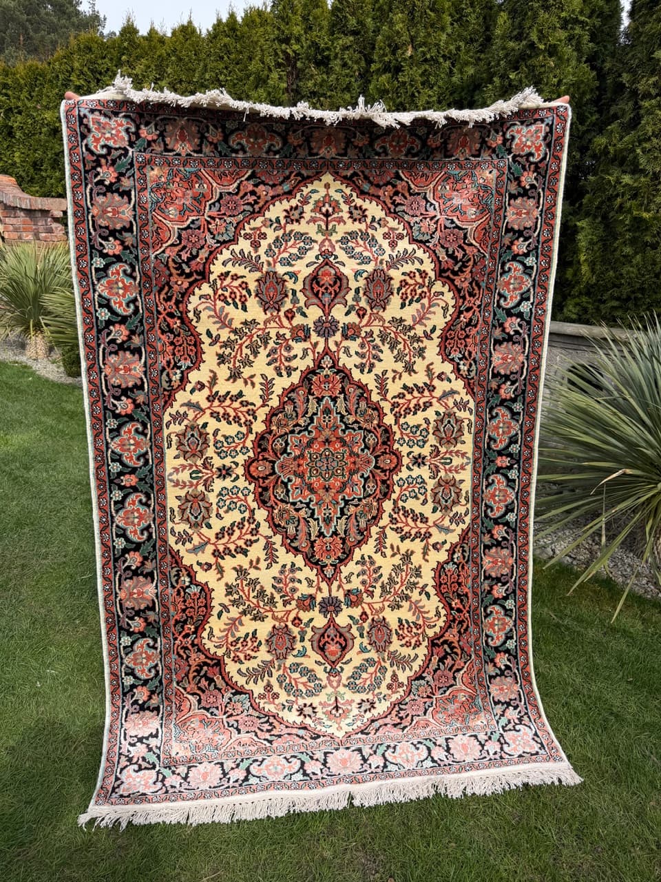 Rug Ghoum, 200x125 cm, cream silk, cotton, India - 303797