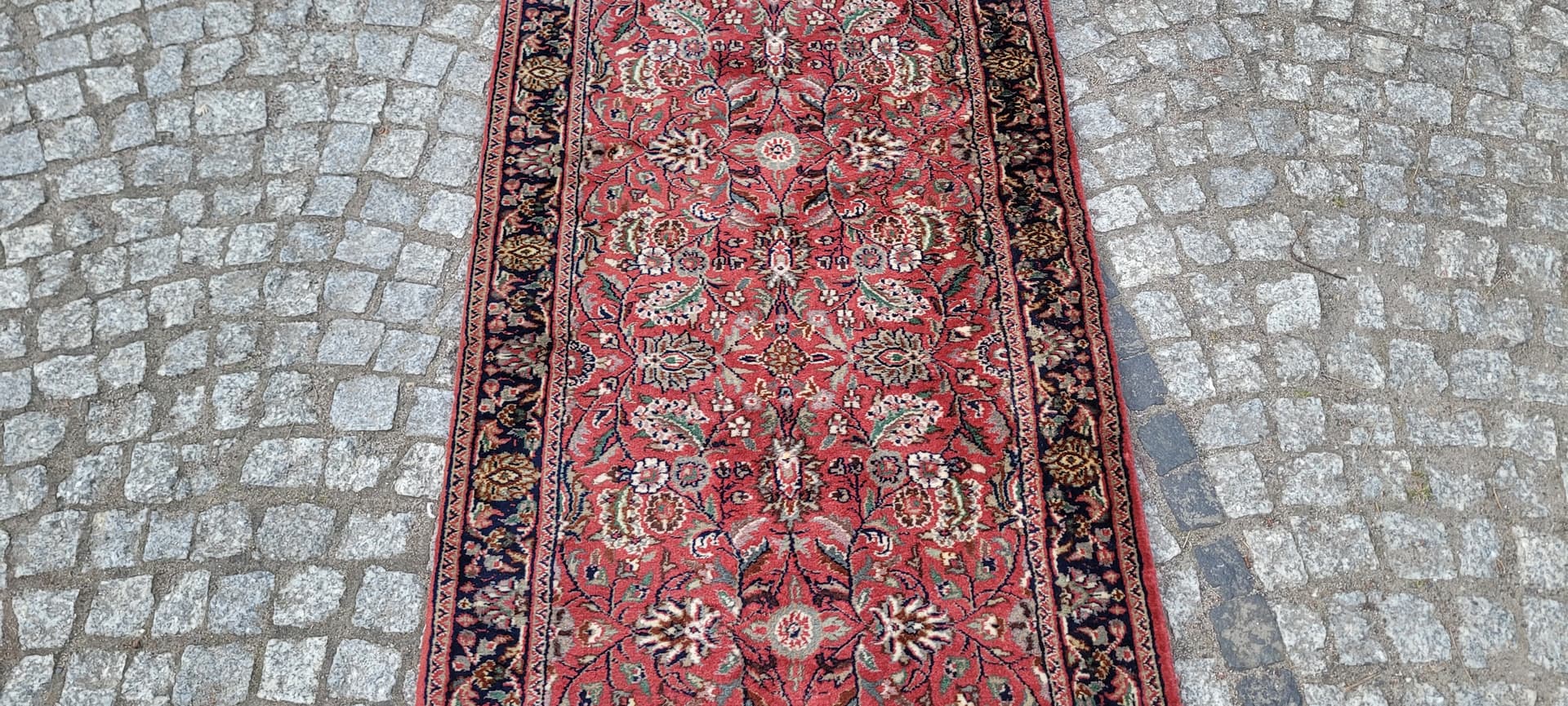 Runner Indo Saroug, 77x300 cm, red wool, white cotton, India, 1980s. - 304155