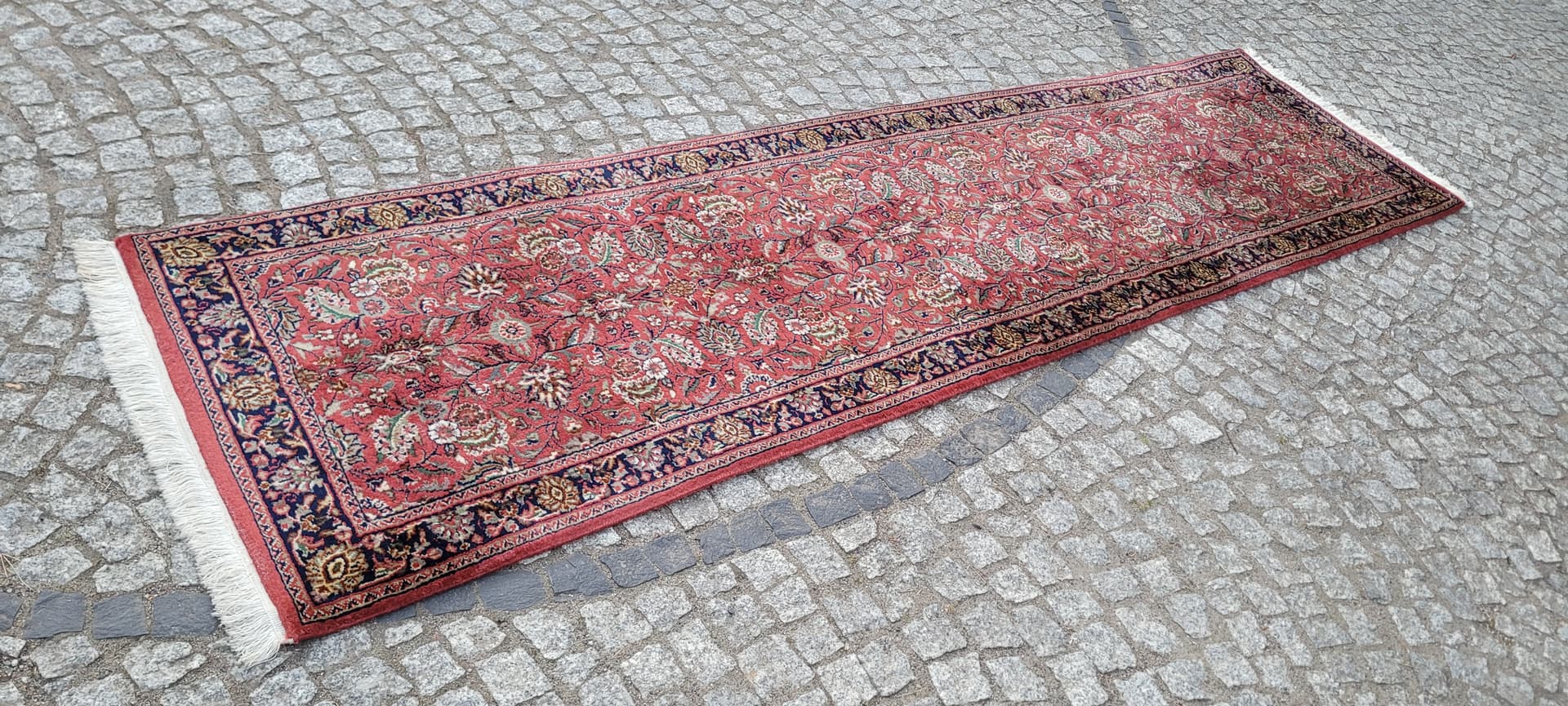 Runner Indo Saroug, 77x300 cm, red wool, white cotton, India, 1980s. - 304157