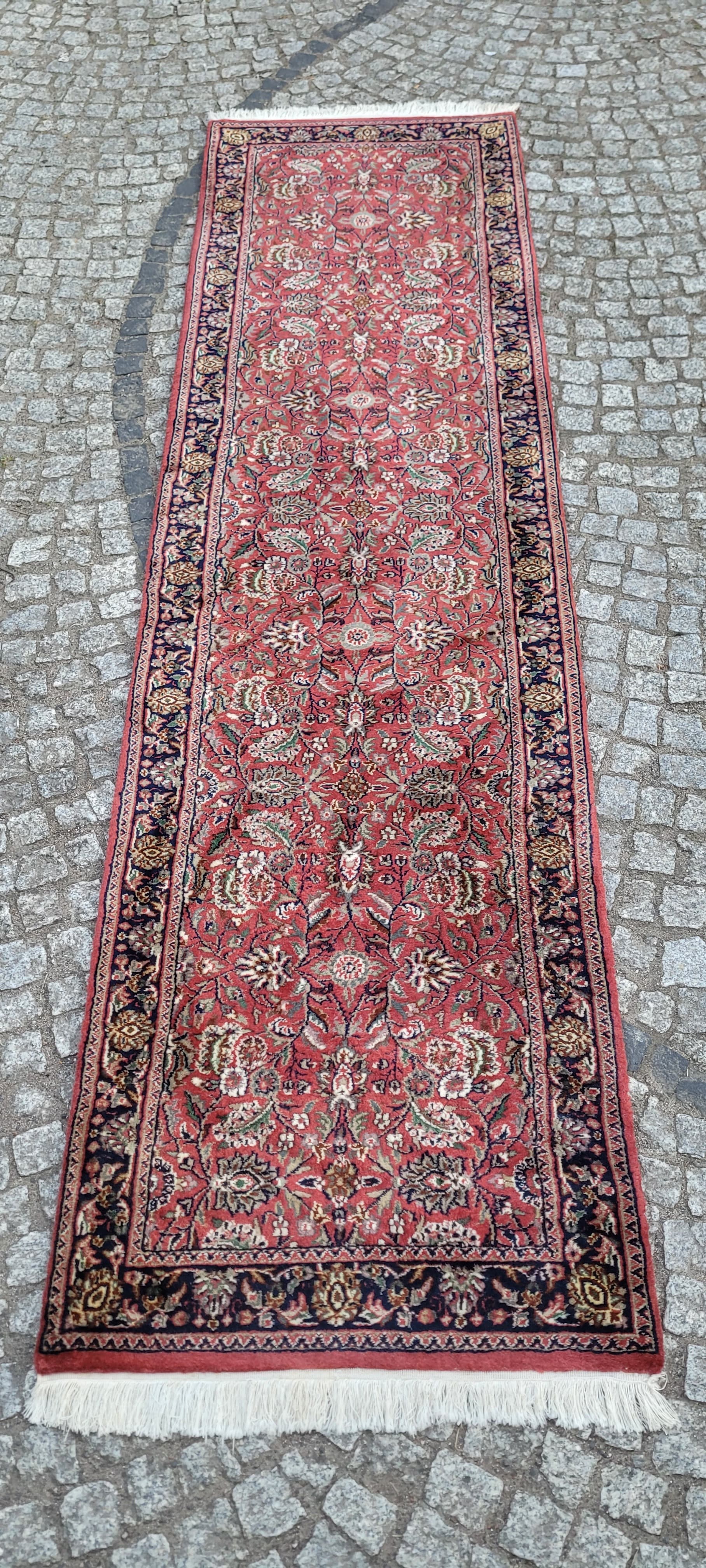 Runner Indo Saroug, 77x300 cm, red wool, white cotton, India, 1980s. - 304152