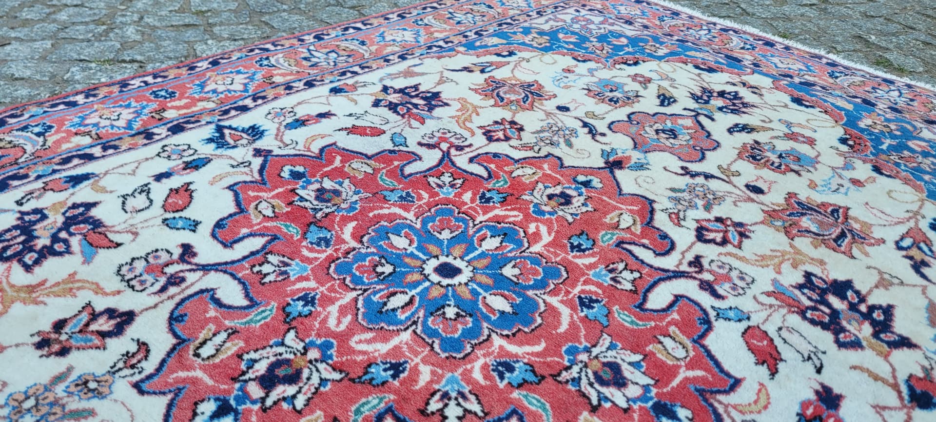 Rug Isfahan 170x105 cm, multicolor, wool cotton, Iran, 1980s. - 304179