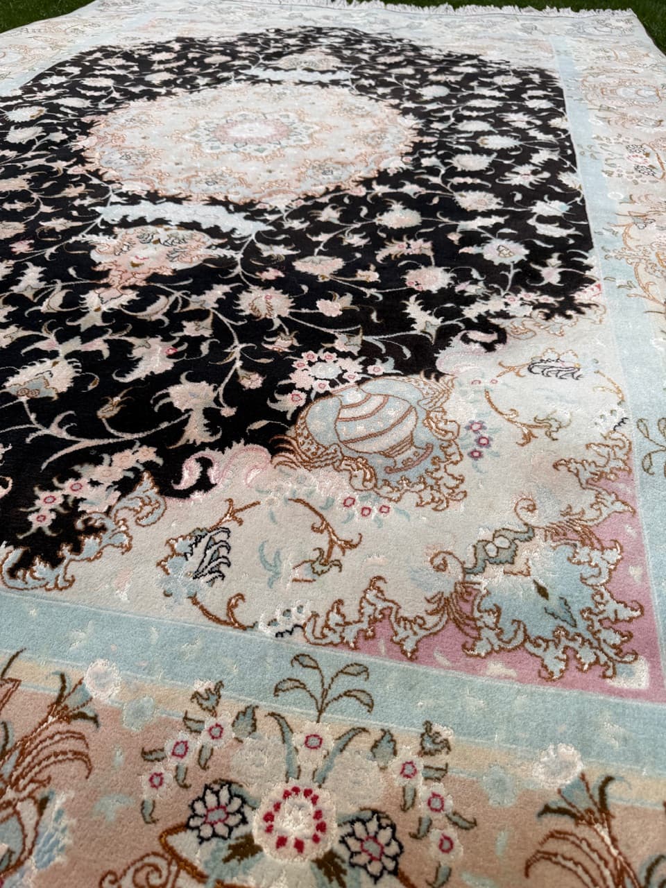 Carpet Tabriz Raj, 310x200 cm, black cashmere wool, silk, Iran - 304347