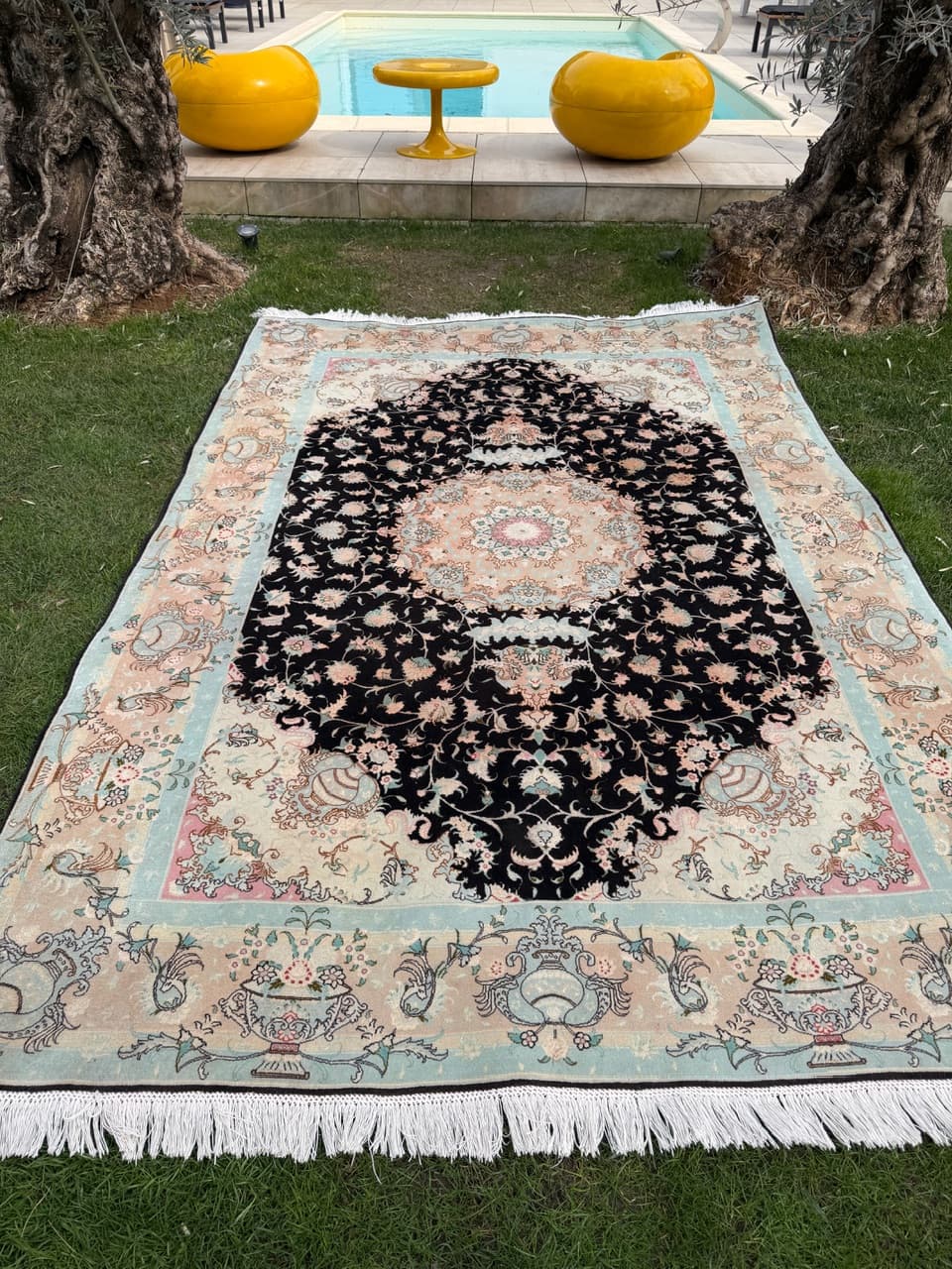 Carpet Tabriz Raj, 310x200 cm, black cashmere wool, silk, Iran - 304344