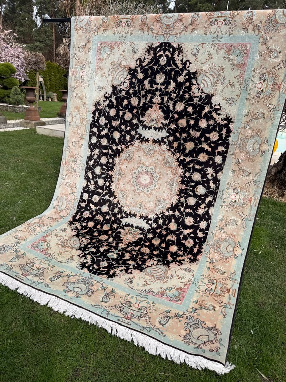 Carpet Tabriz Raj, 310x200 cm, black cashmere wool, silk, Iran - 304350