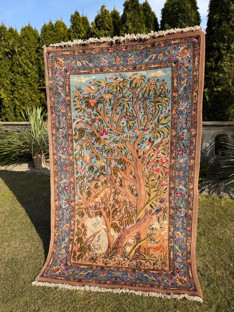 Tapestry Rug Ghoum/Qom 200x125 cm, beige, Kashmiri wool silk, Iran, 1980s. - 304401