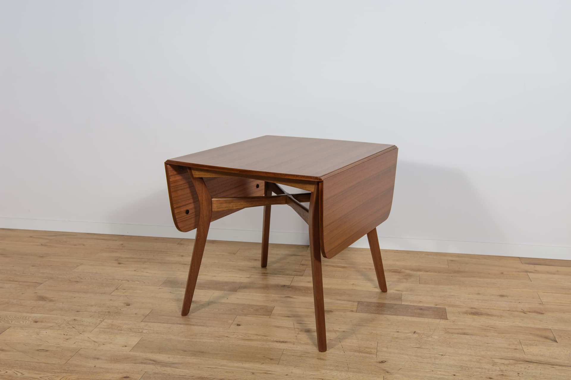 Extendable Table Butterfly, brown teak, brown beech, G-Plan, United Kingdom, 1950s. - 304475