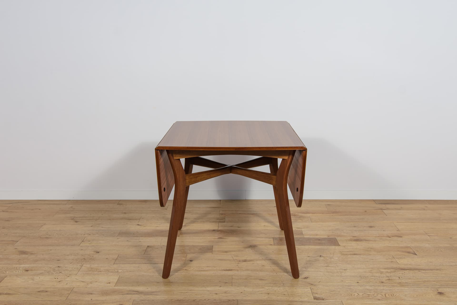 Extendable Table Butterfly, brown teak, brown beech, G-Plan, United Kingdom, 1950s. - 304476